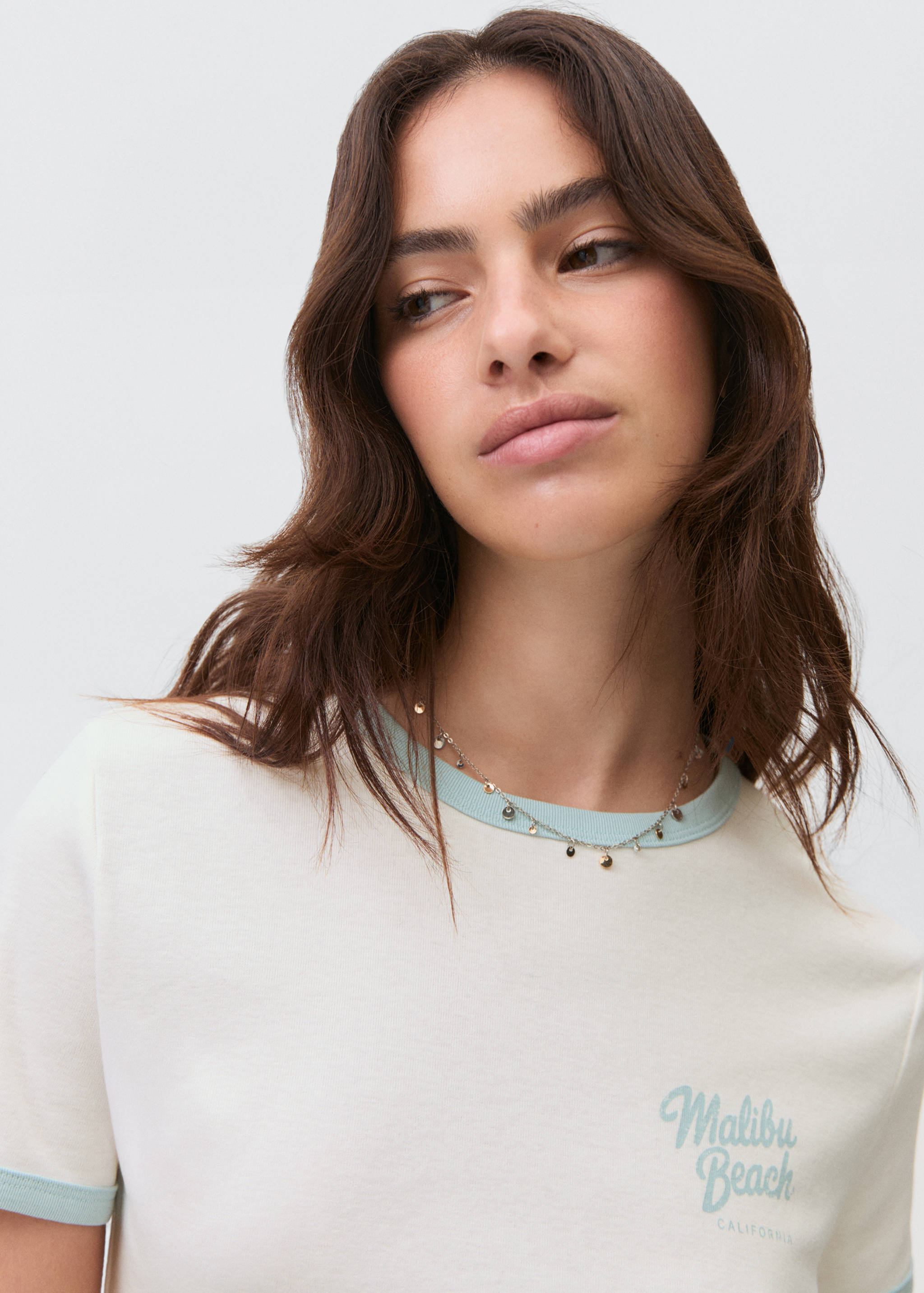 Футболка с принтом - Деталь изделия 1