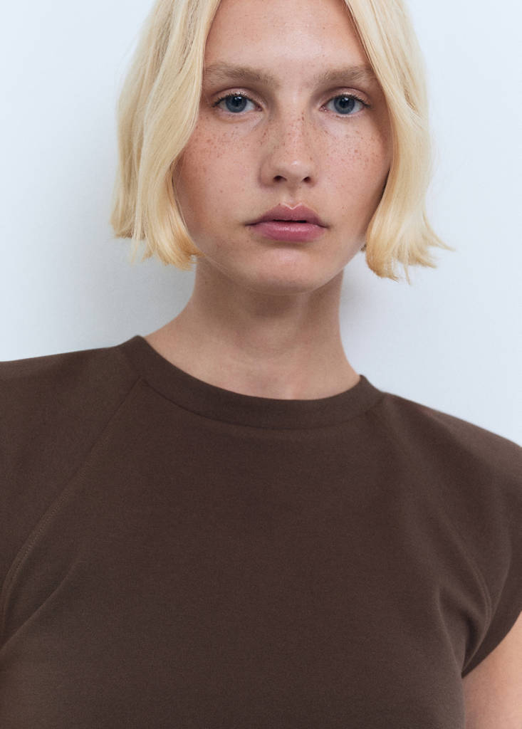 Shoulder pad t-shirt — Chocolate