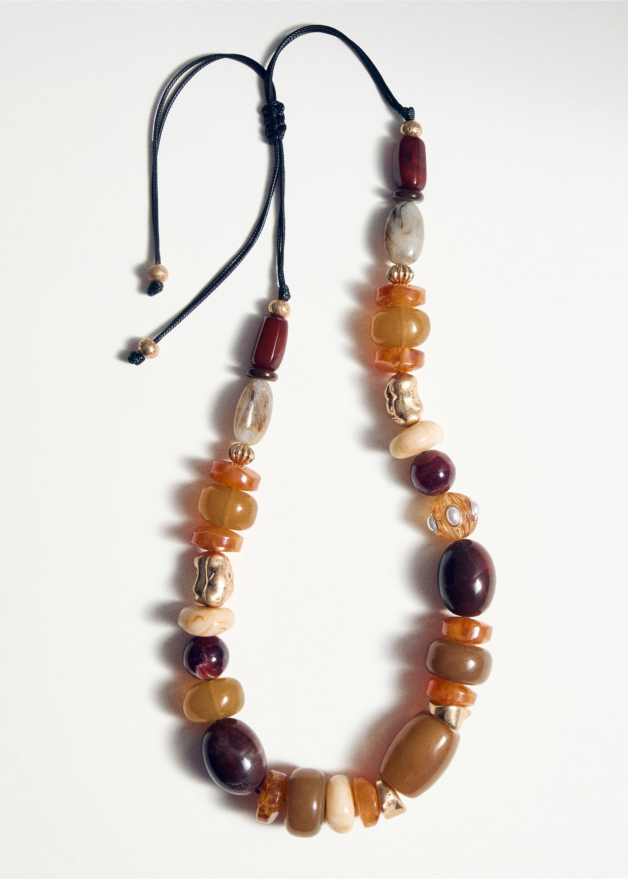 Maxi necklace with combined resin balls - Details of the article 5, Brown. Ref: 17001197-00.