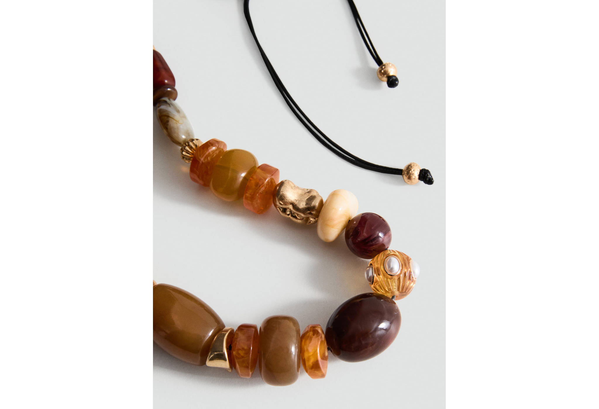 Maxi necklace with combined resin balls - Details of the article 6