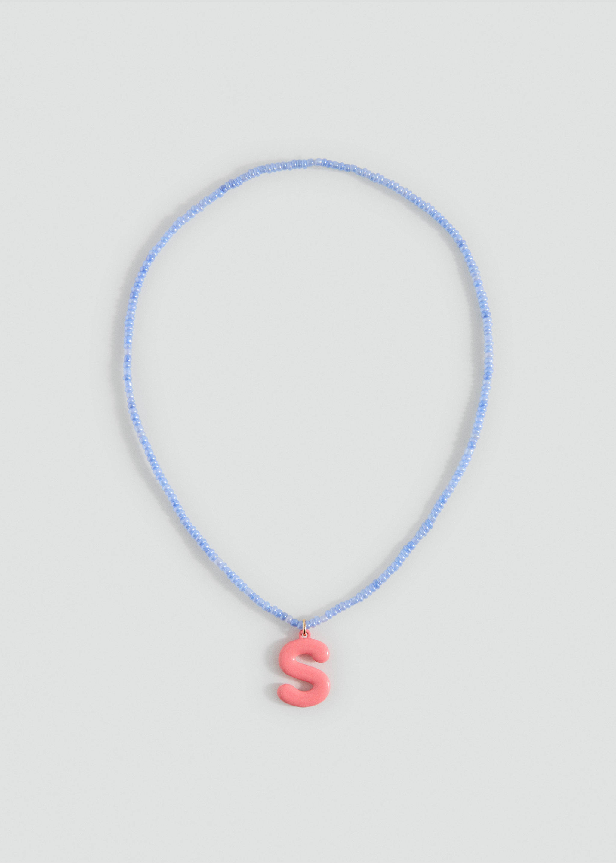 Collier perles lettres - Article sans modèle, Corail. Ref: 17001199-00.