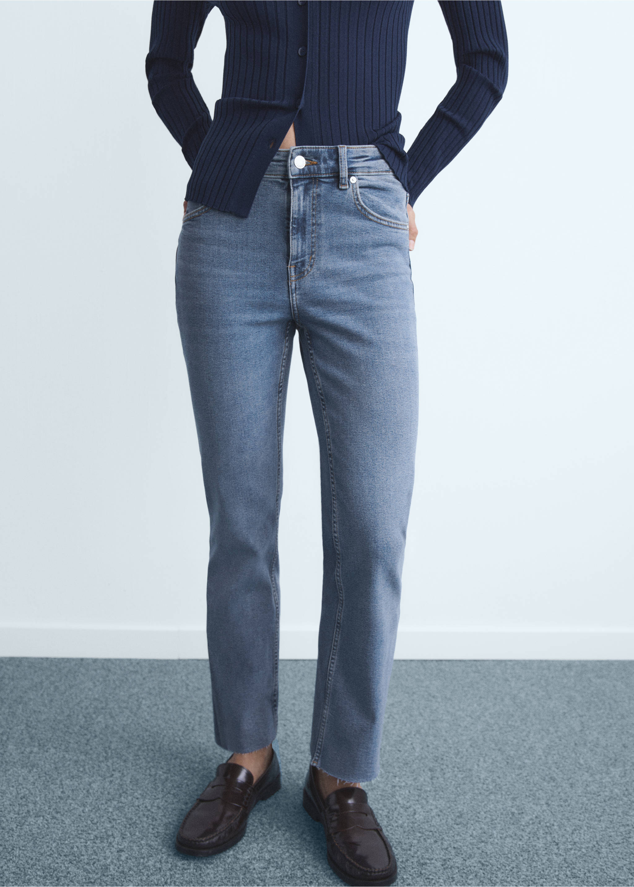 Jean Sienna flare crop - Plan moyen, Bleu moyen. Ref: 17001205-00.