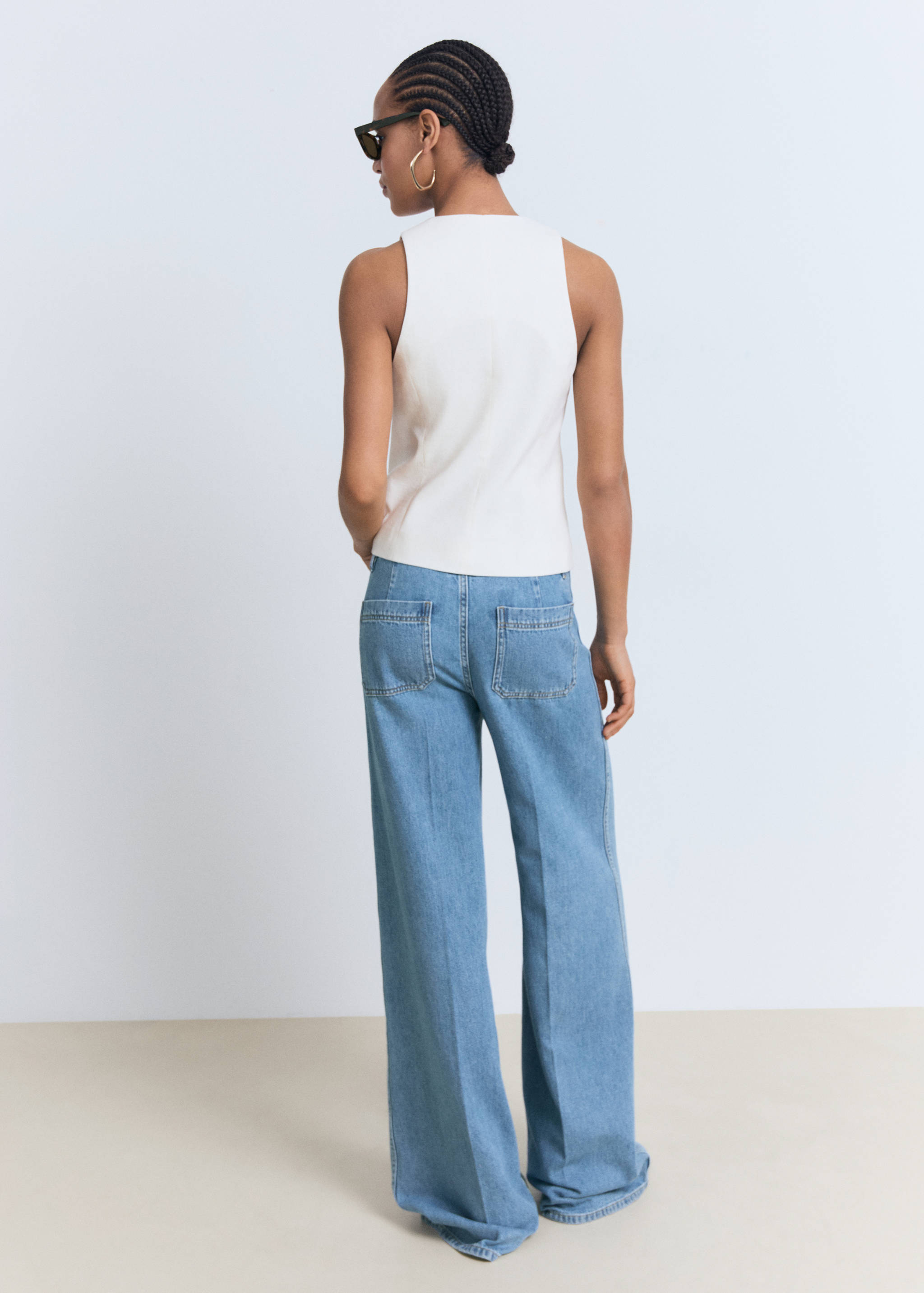 High-rise wide leg  jeans with pockets - Reverse of the article