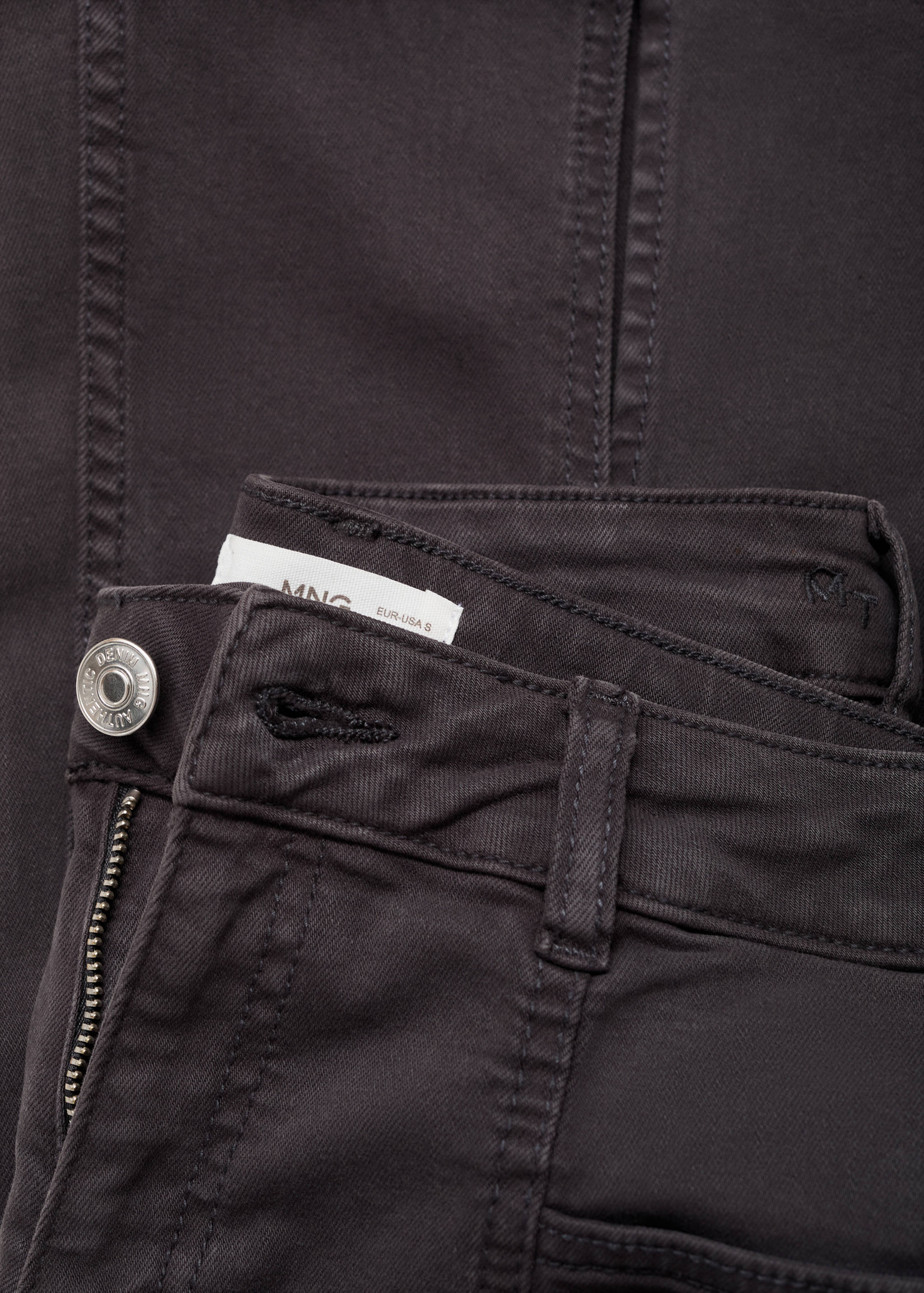 جينز بفتحة واسعة - تفاصيل المنتج 0