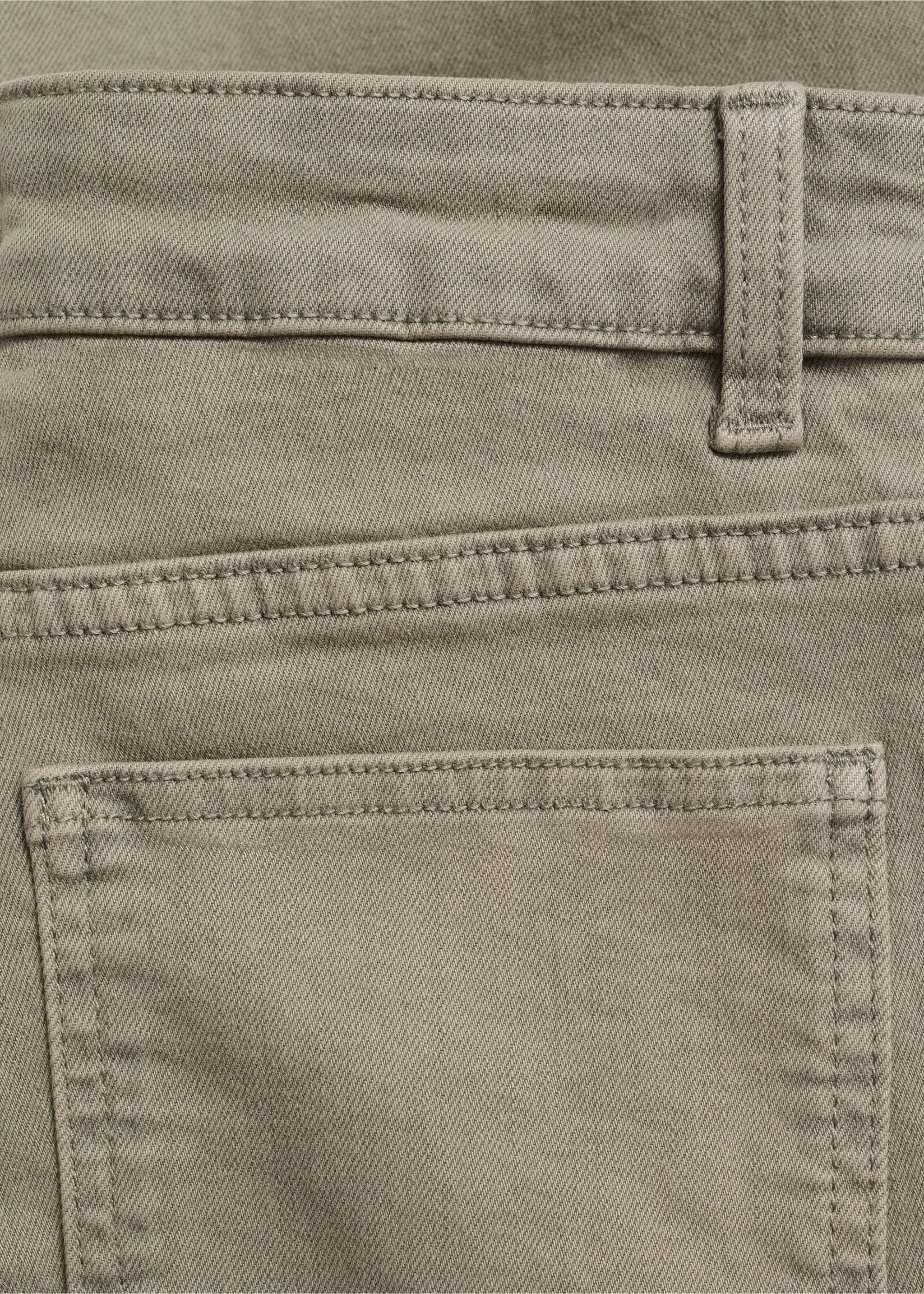 Jeans flare costuras decorativas - Detalle del artículo 0, Khaki. Ref: 17001220-00.