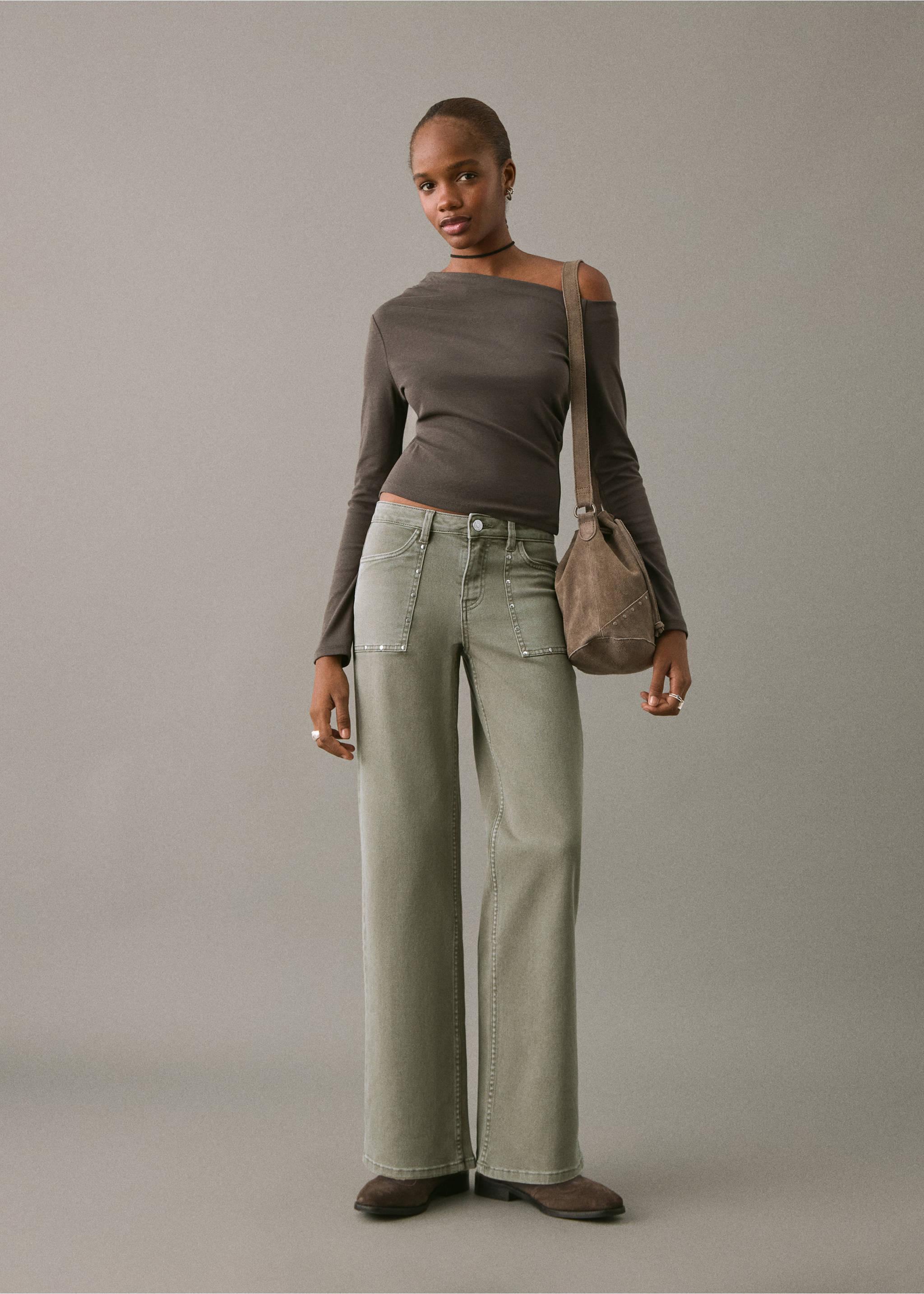 Jean style jupe-culotte clouté - Plan général, Vert pastel. Ref: 17001229-00.