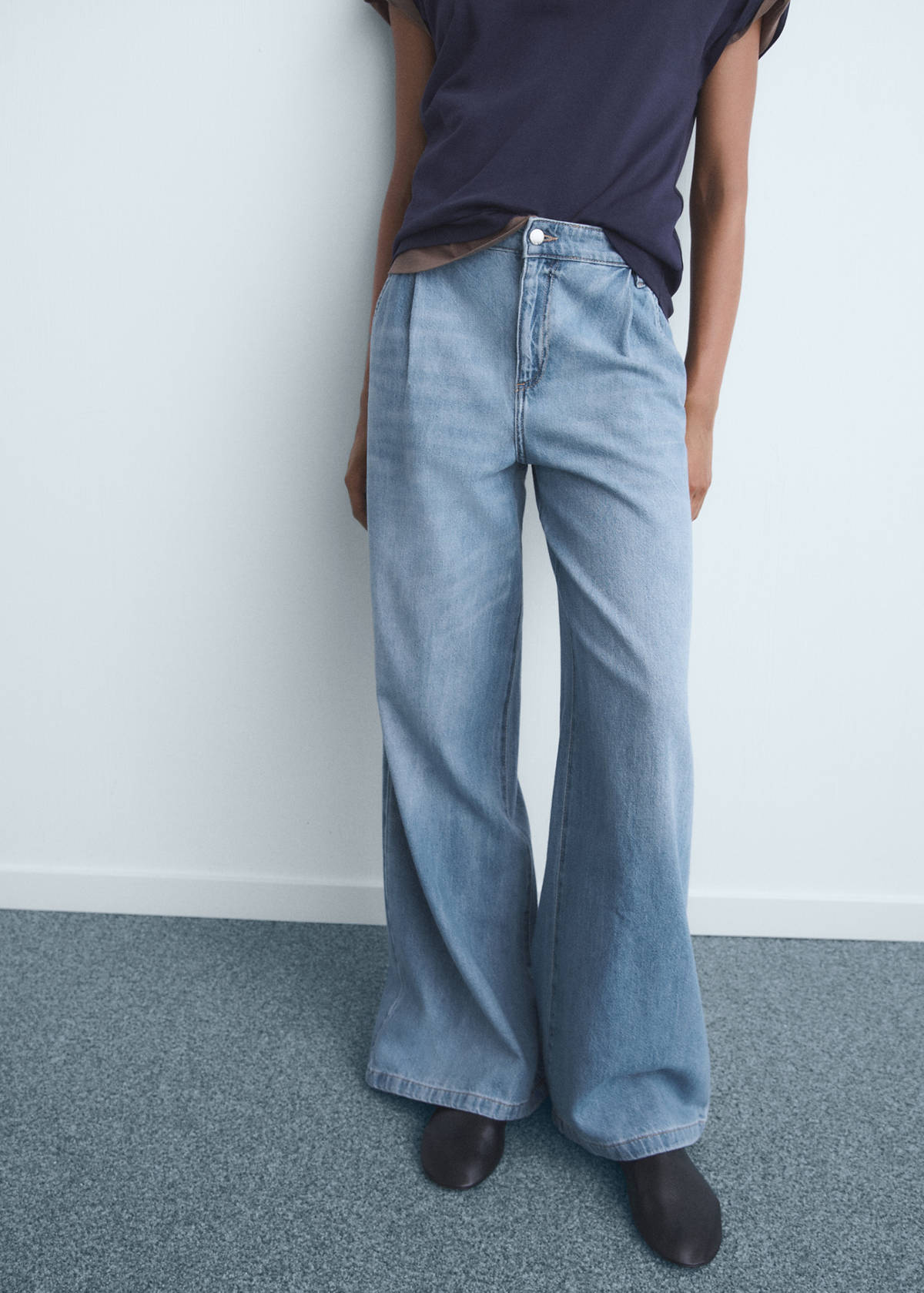 Wide leg pleated jeans — Medium Blue