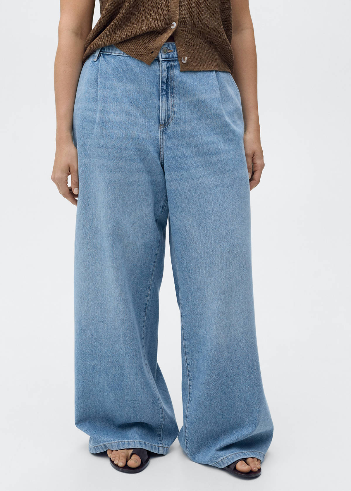 Wide leg pleated jeans — Medium Blue