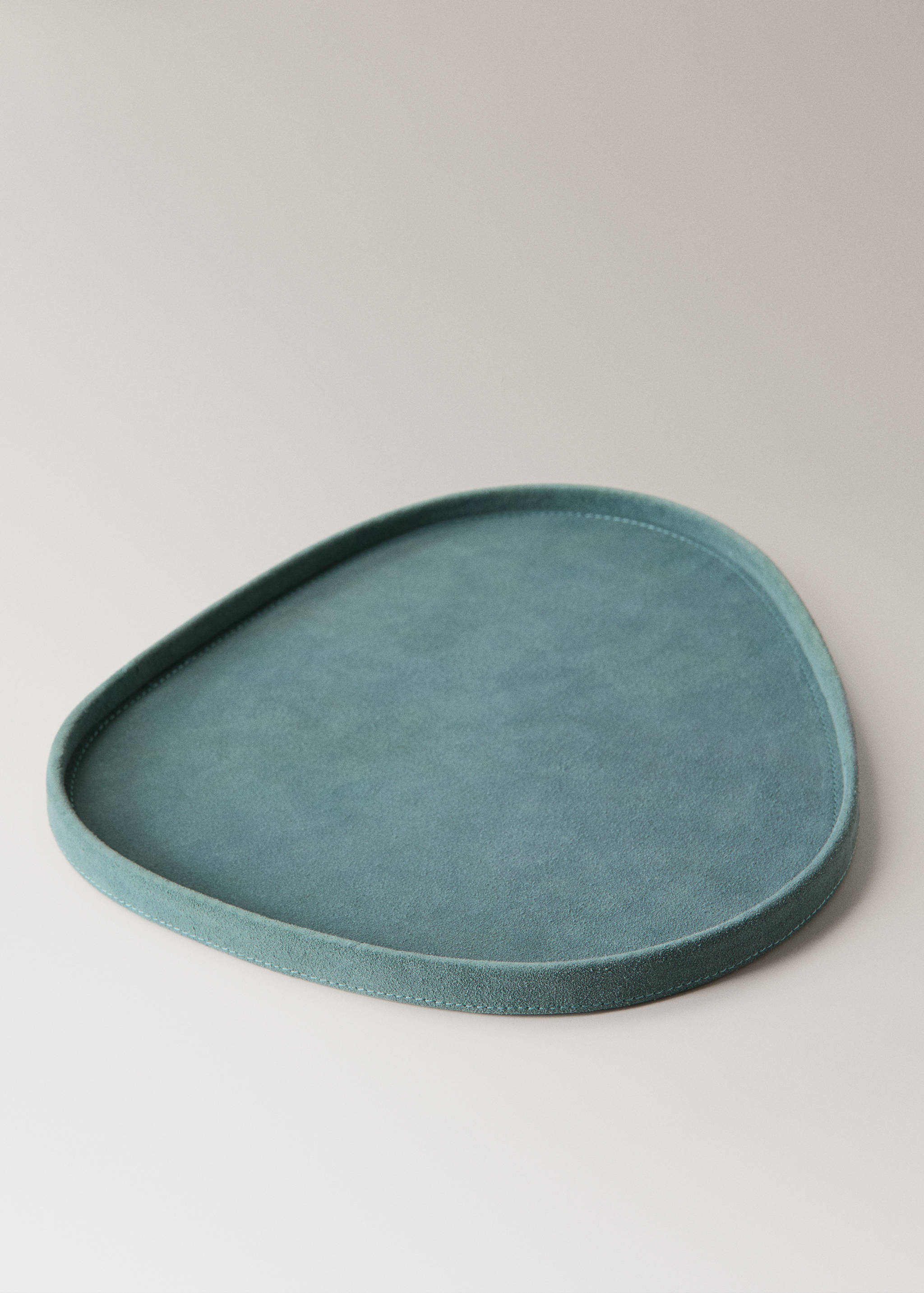 Large leather tray - Details of the article 1
