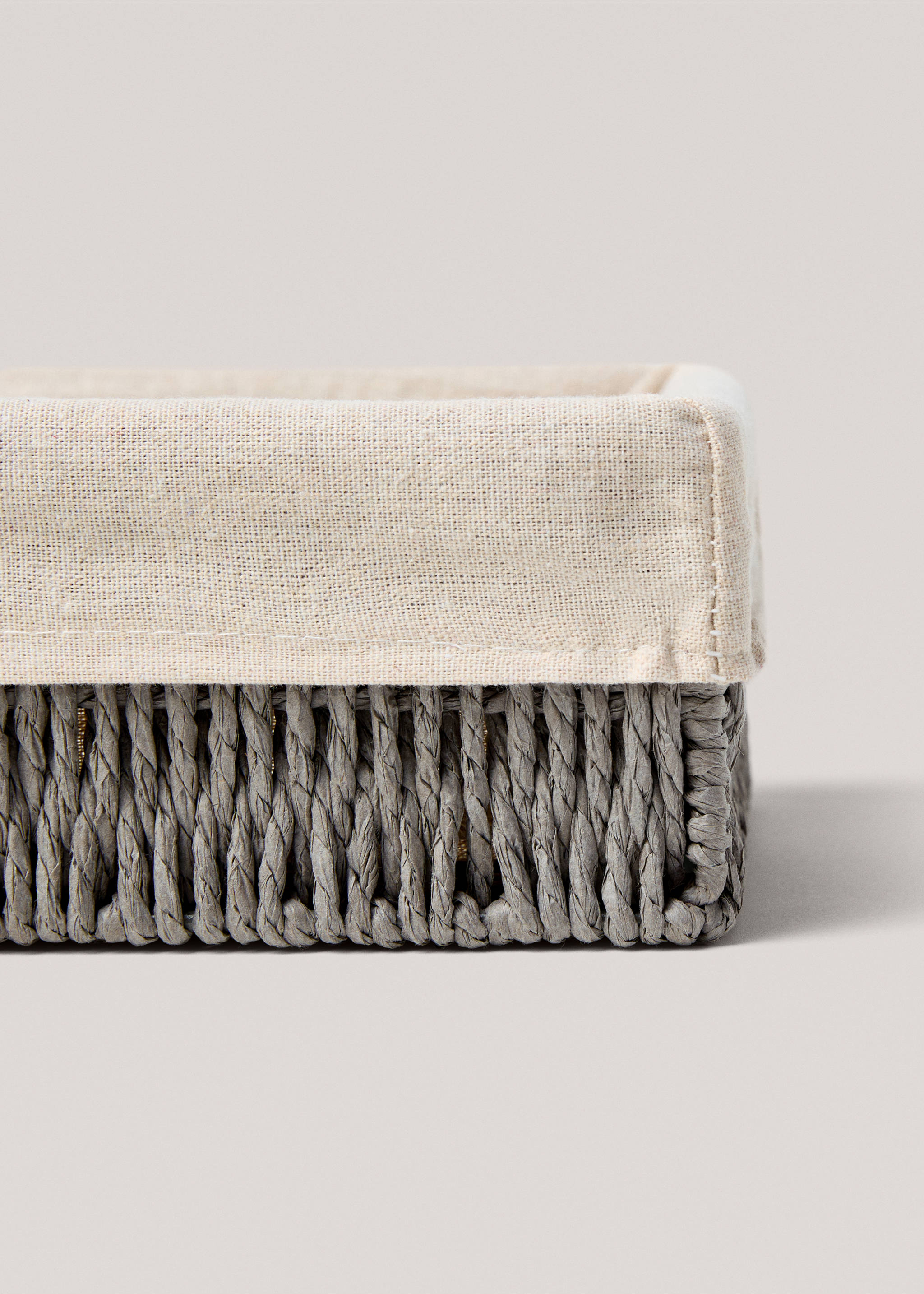 Liten rektangulär korg i papper - Detaljer om artikeln 1, Grå. Ref: 17001528-00.