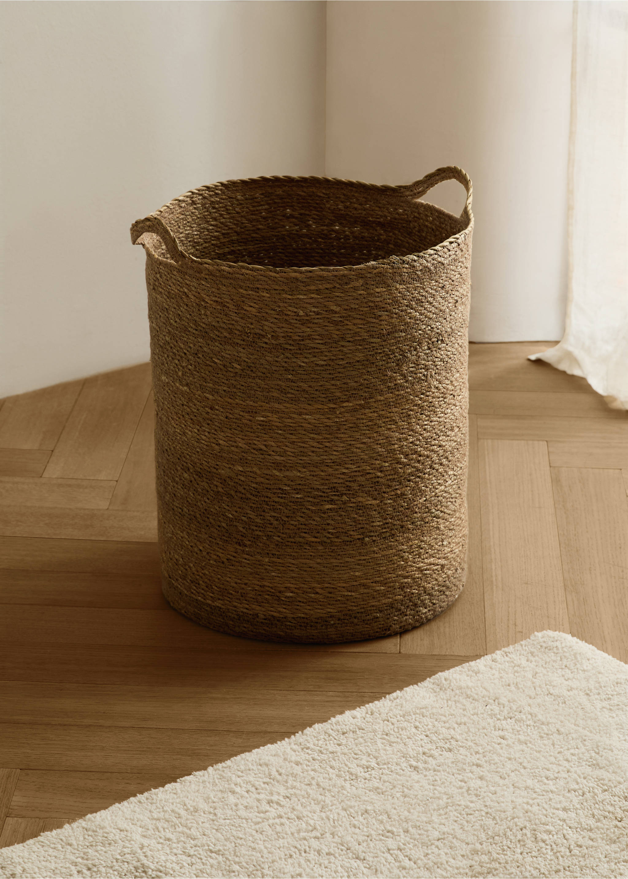 Large seagrass basket with handles - General plane, Brown. Ref: 17001533-00.