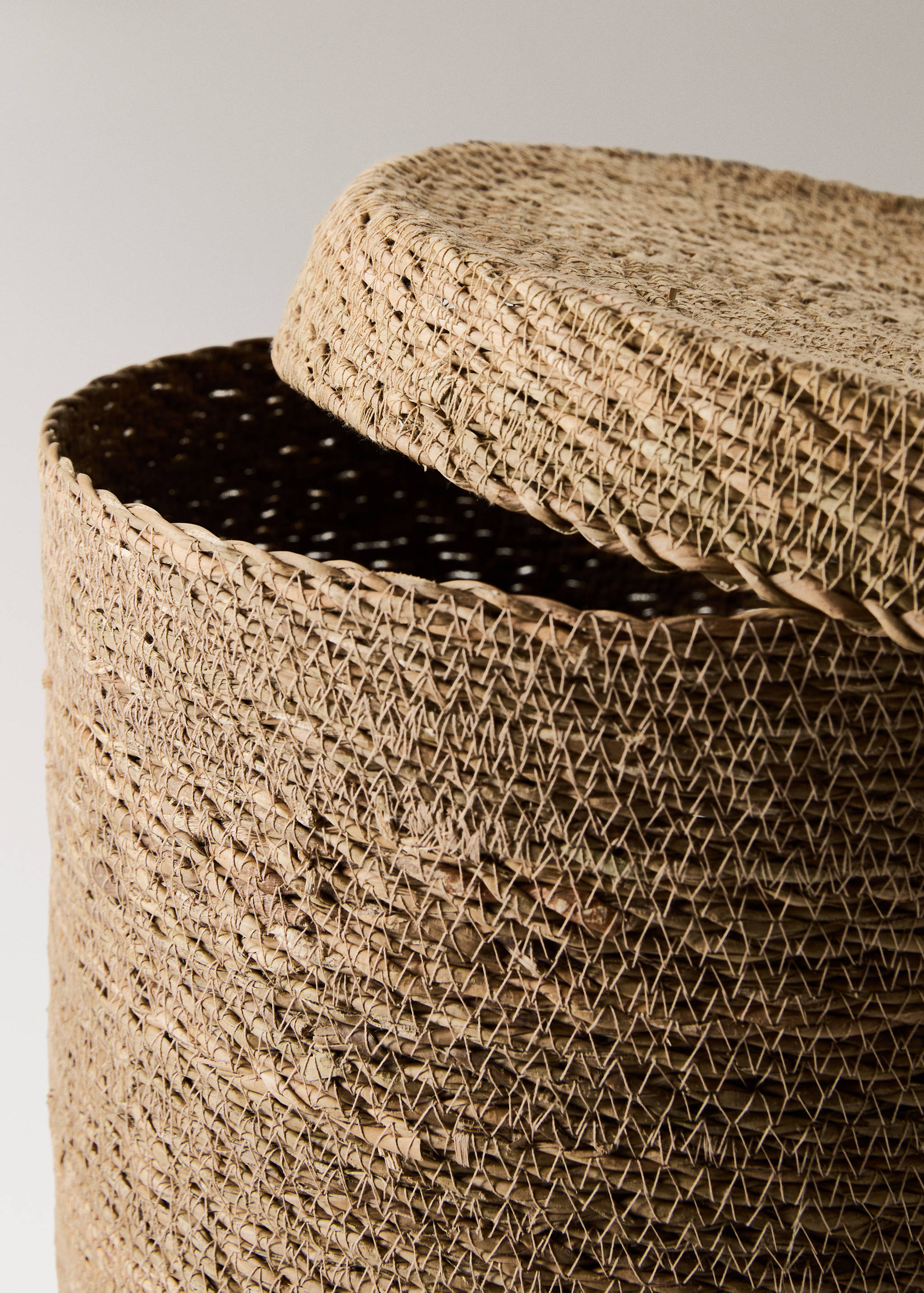 Seagrass basket with round lid - Details of the article 1