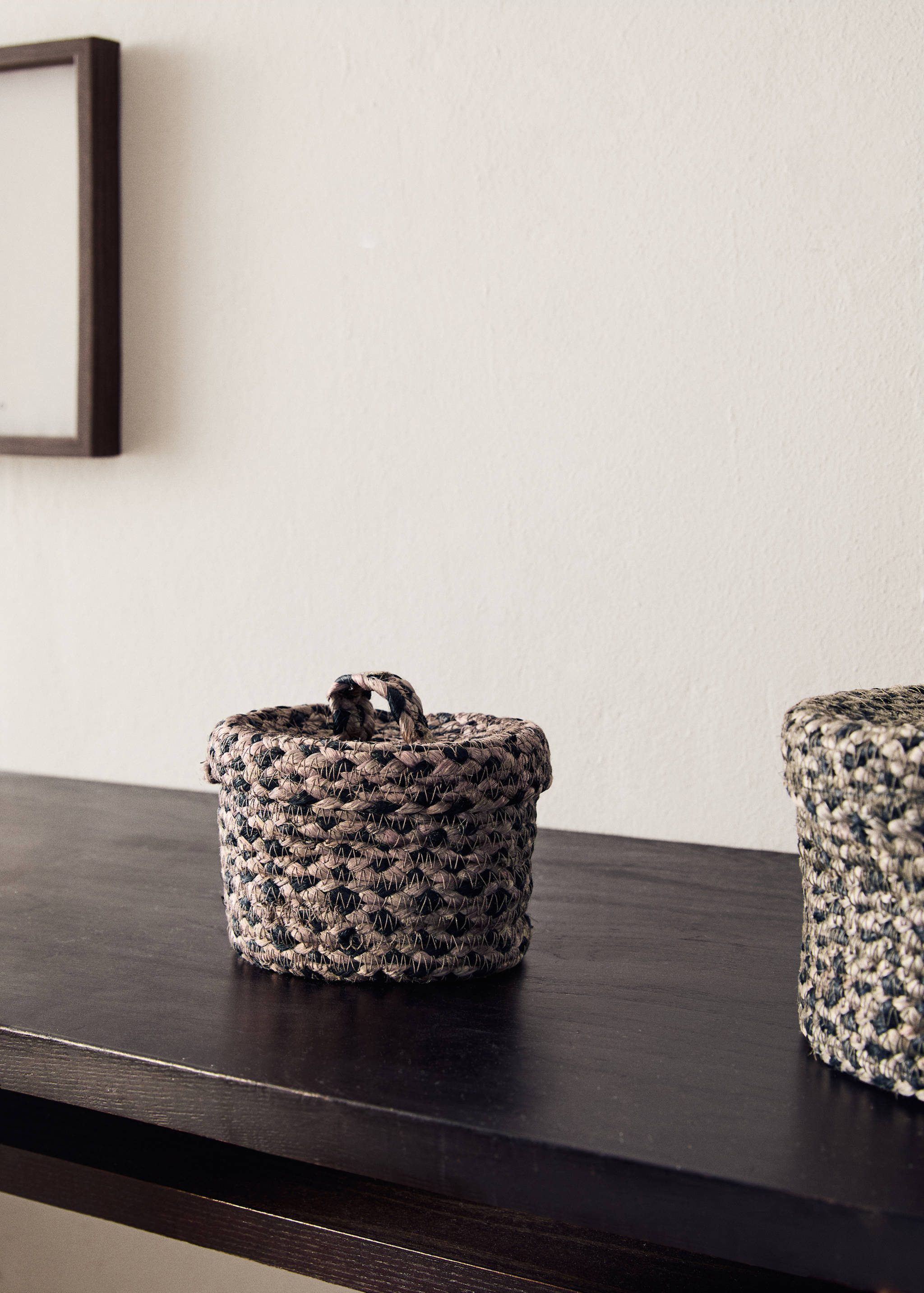 Cistella jute melange tapa petita - Pla general