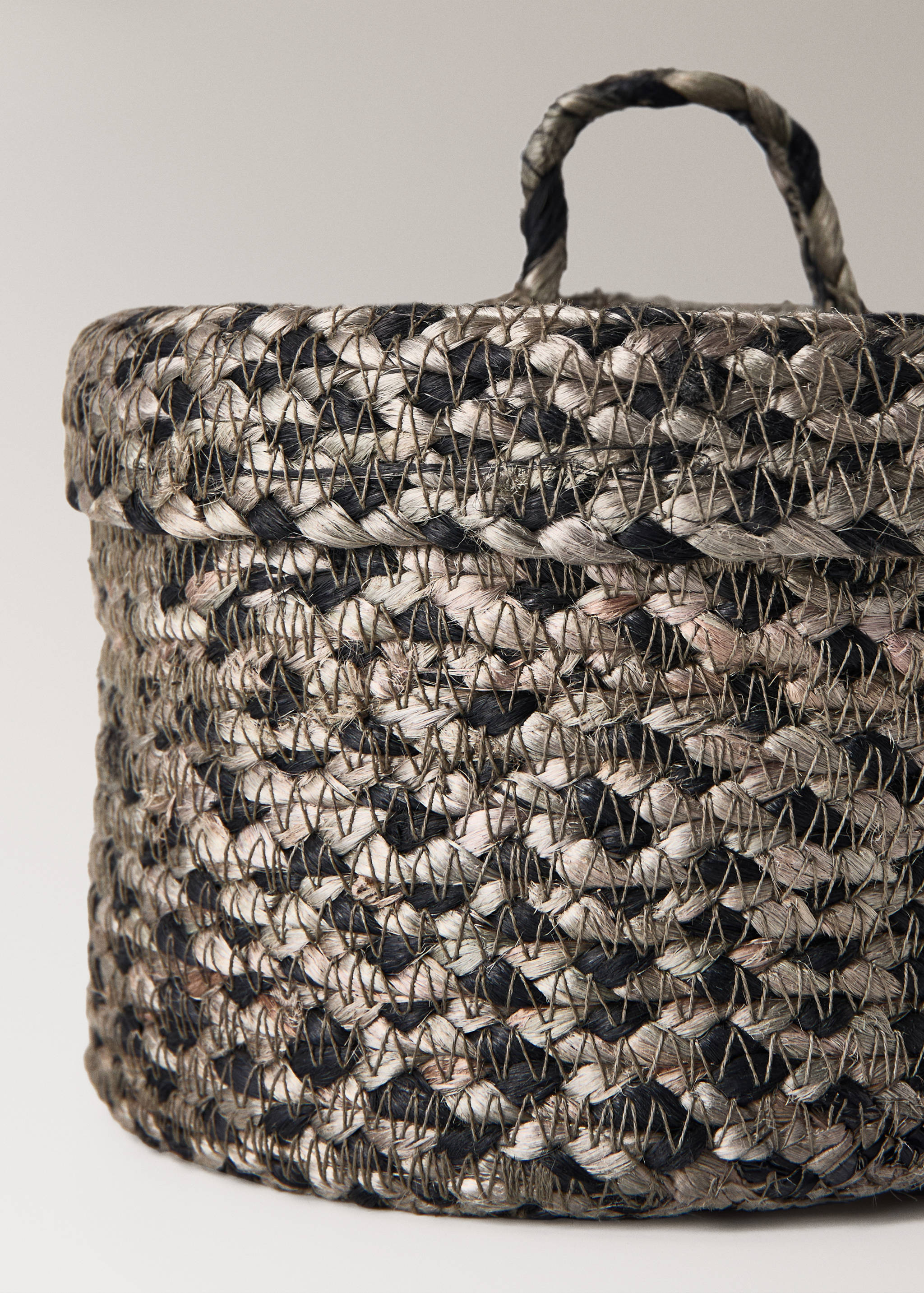 Medium melange jute basket with lid - Details of the article 3