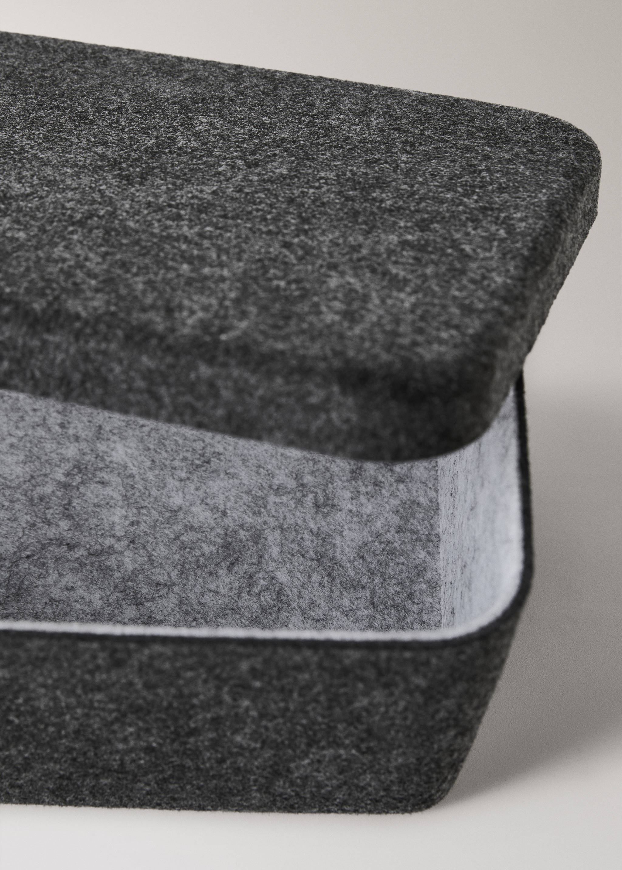 Felt box with lid - Details of the article 2