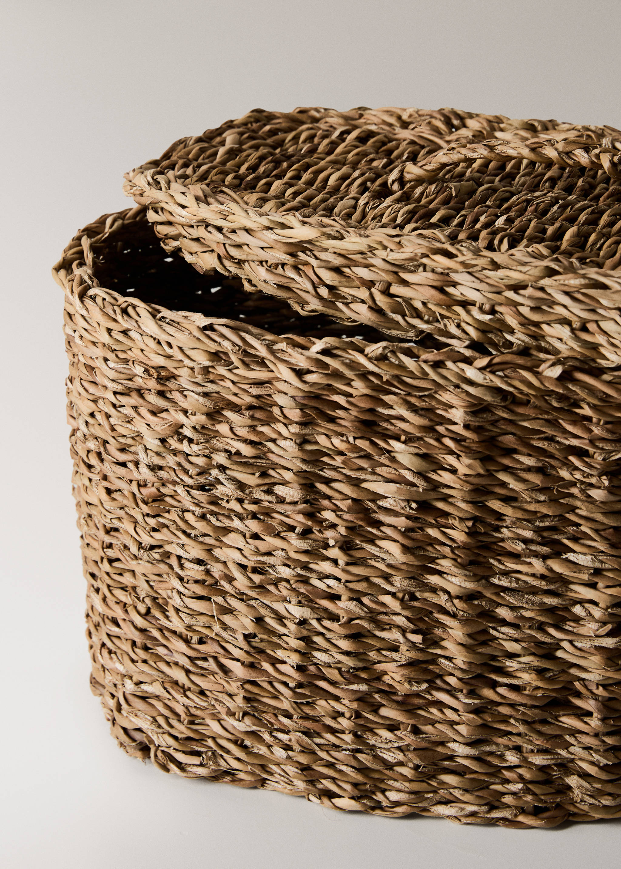 Medium oval seagrass basket - Details of the article 1