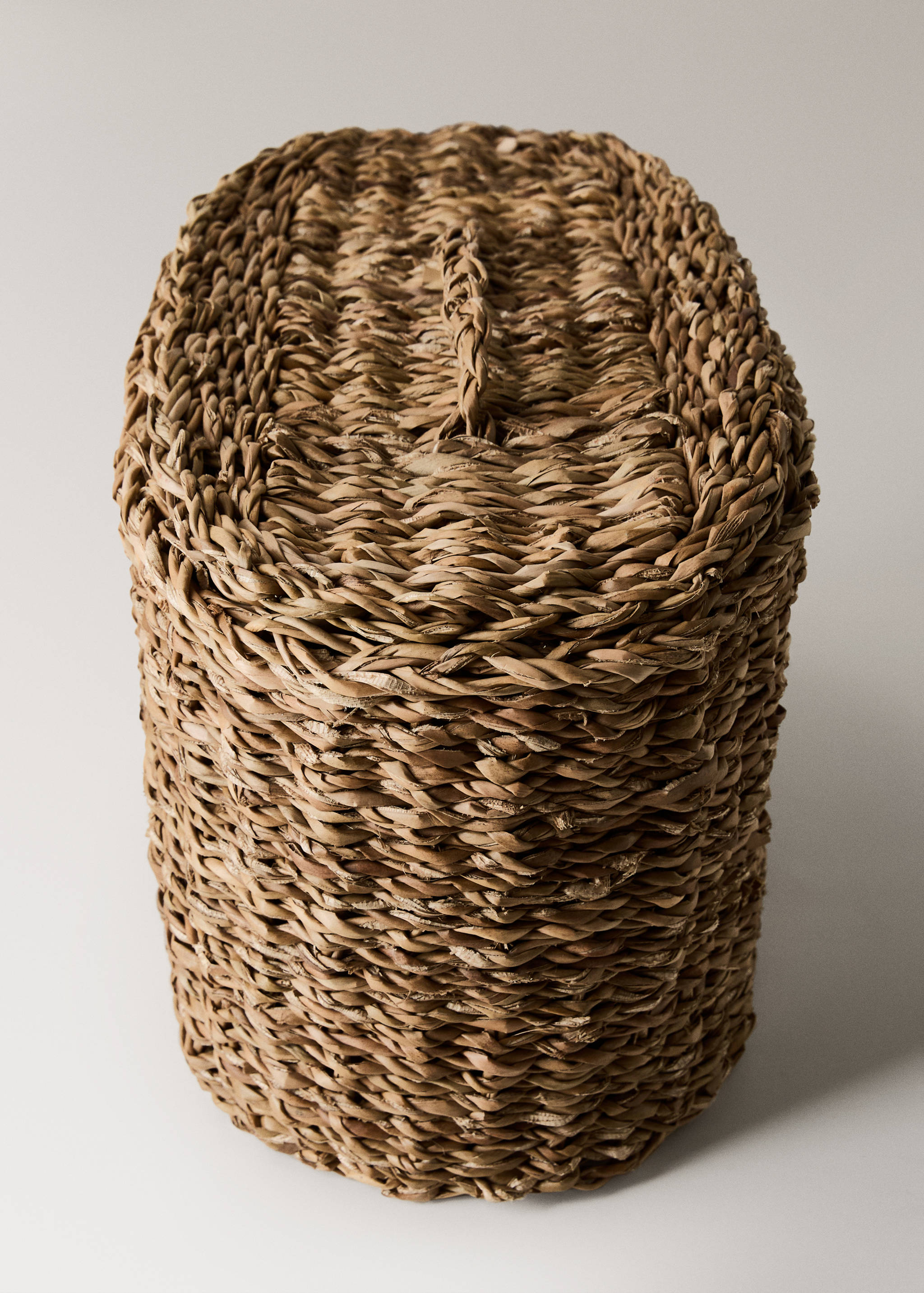 Medium oval seagrass basket - Details of the article 2