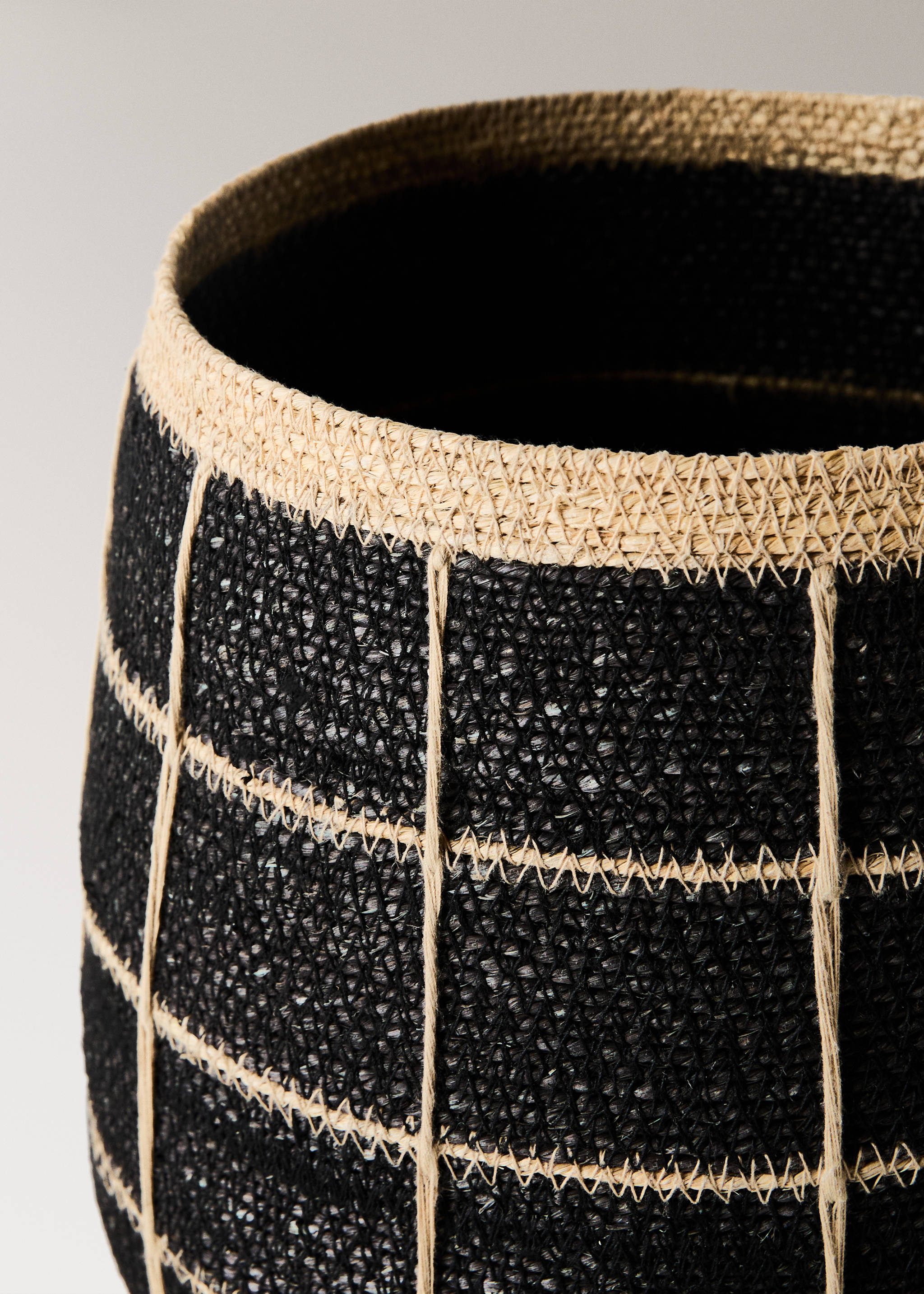 Panier moyen en jonc de mer à carreaux - Détail de l'article 1