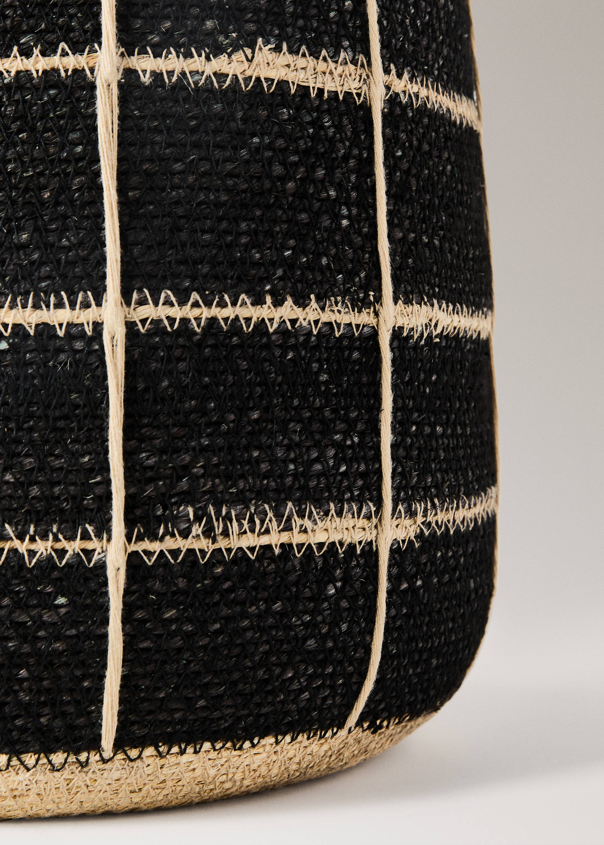 Panier moyen en jonc de mer à carreaux - Détail de l'article 2