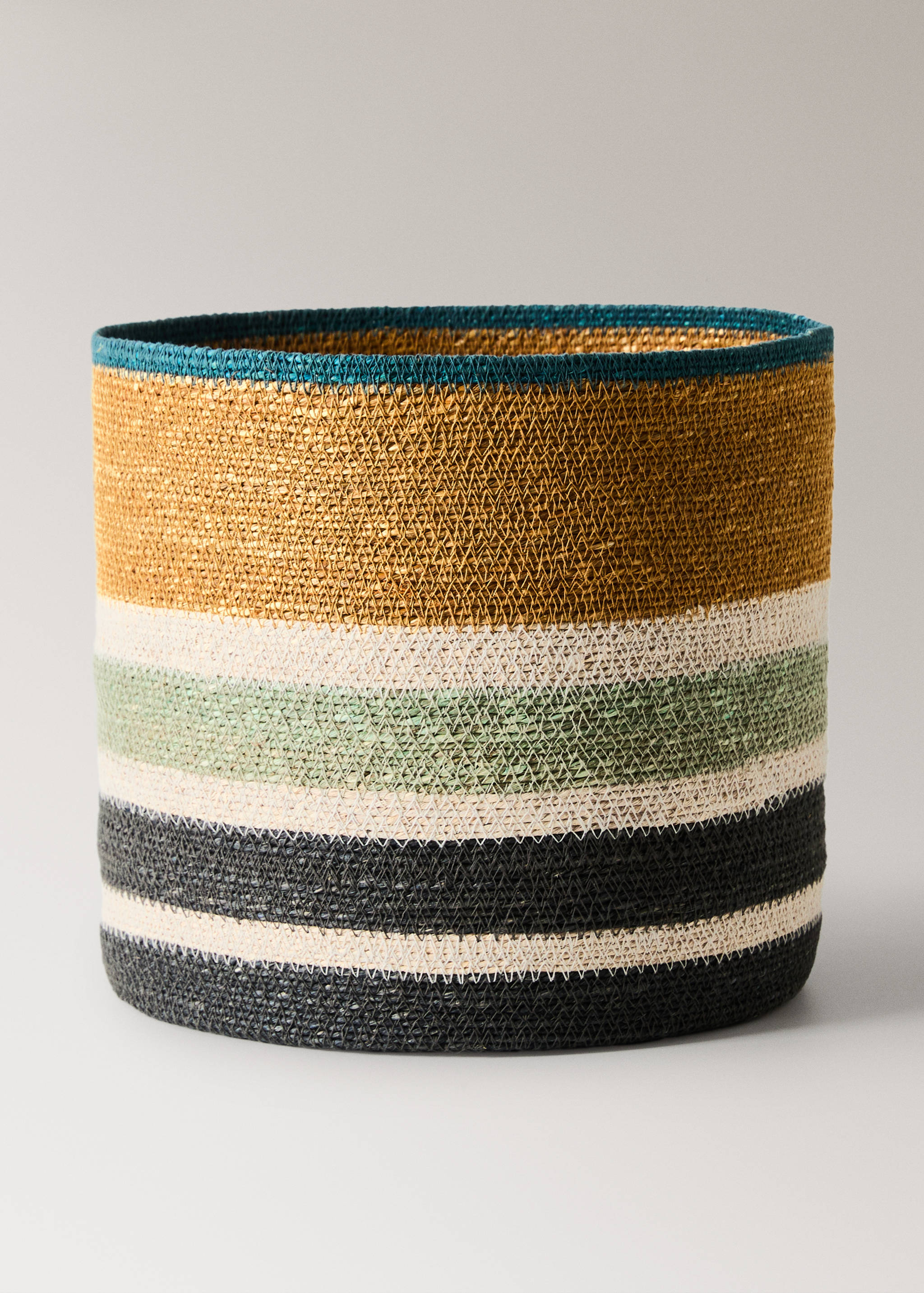 Middelgrote multicolor seagrass mand - Artikel zonder model