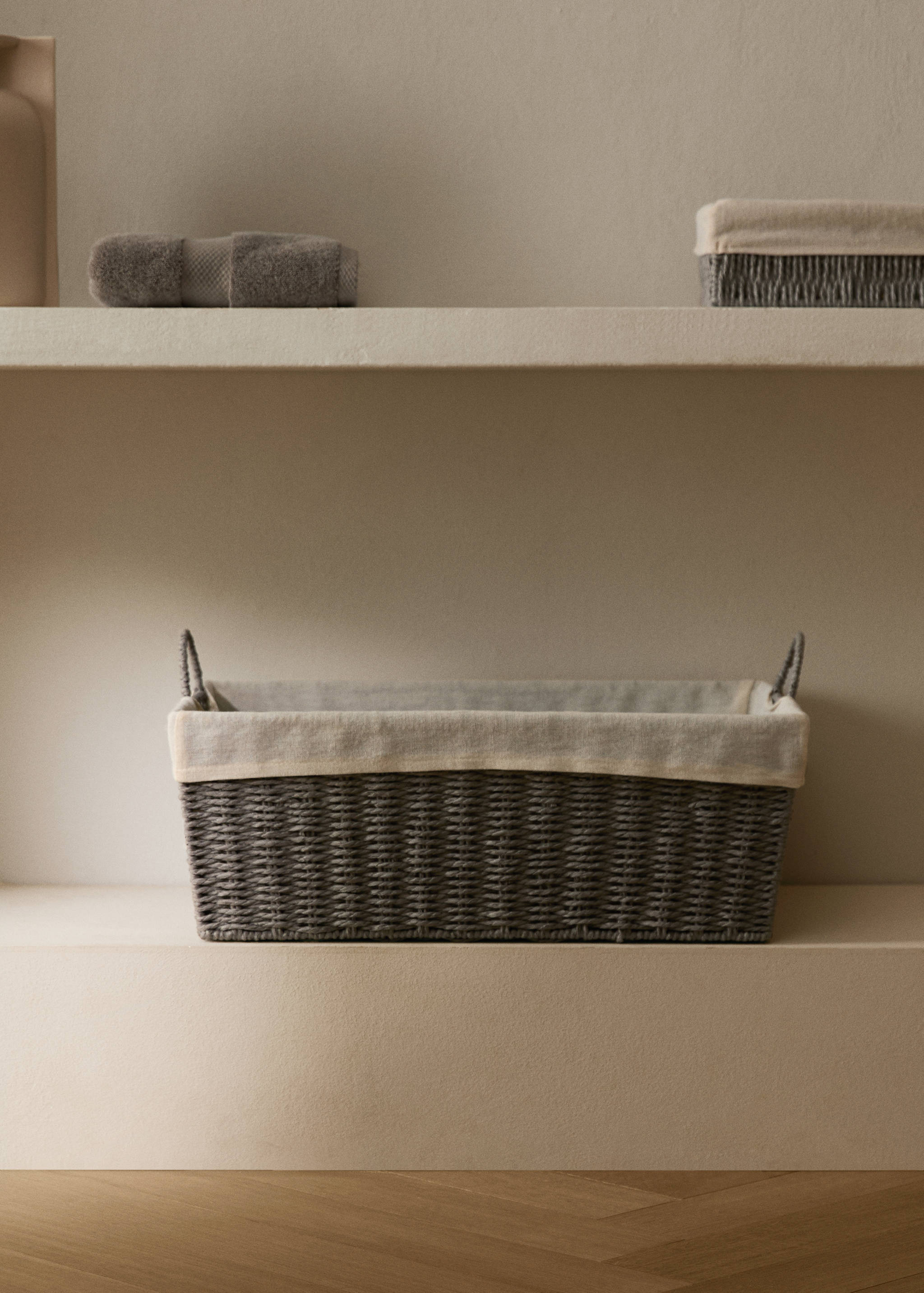 Iron basket with fabric lining - General plane