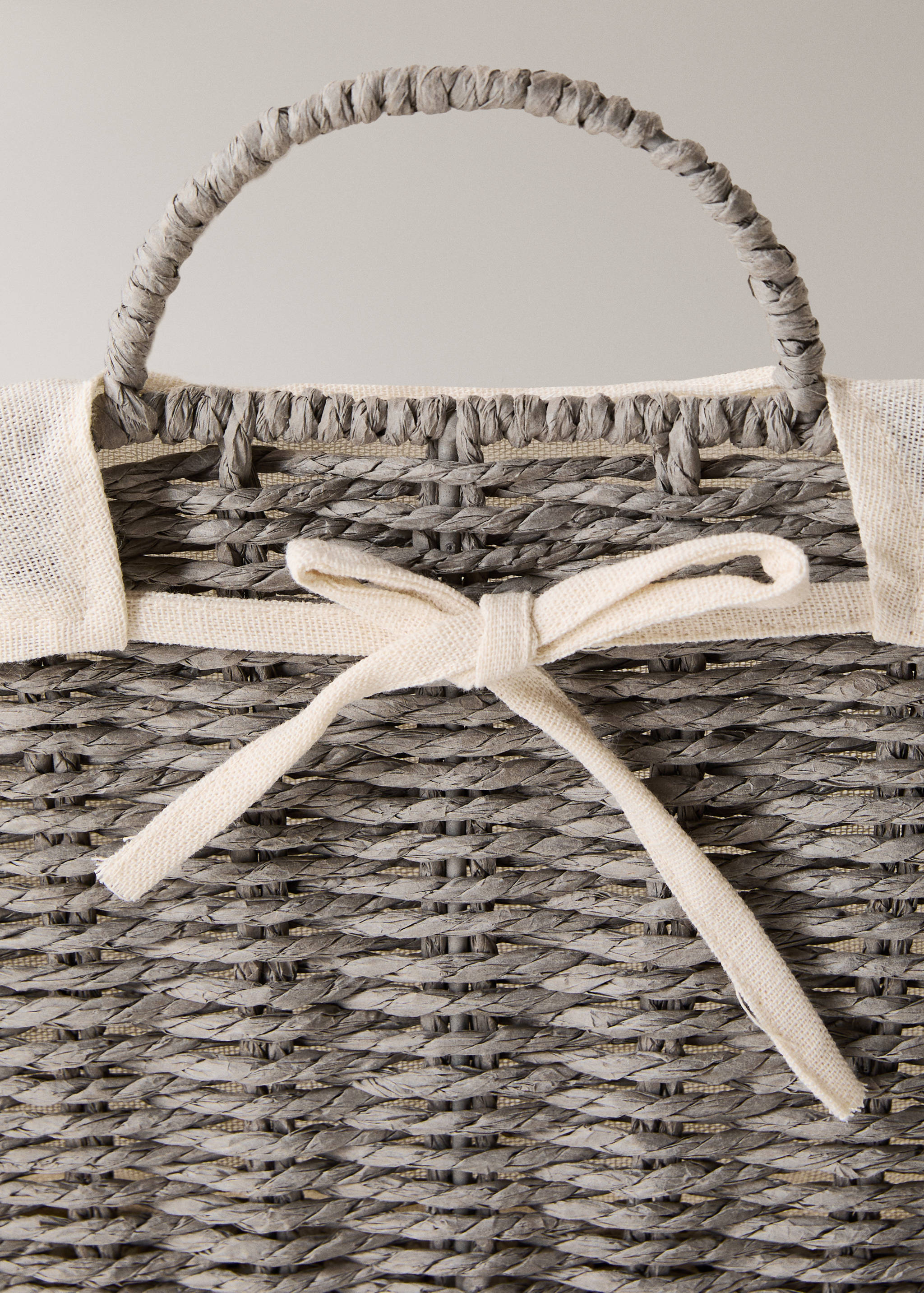 Iron basket with fabric lining - Details of the article 2