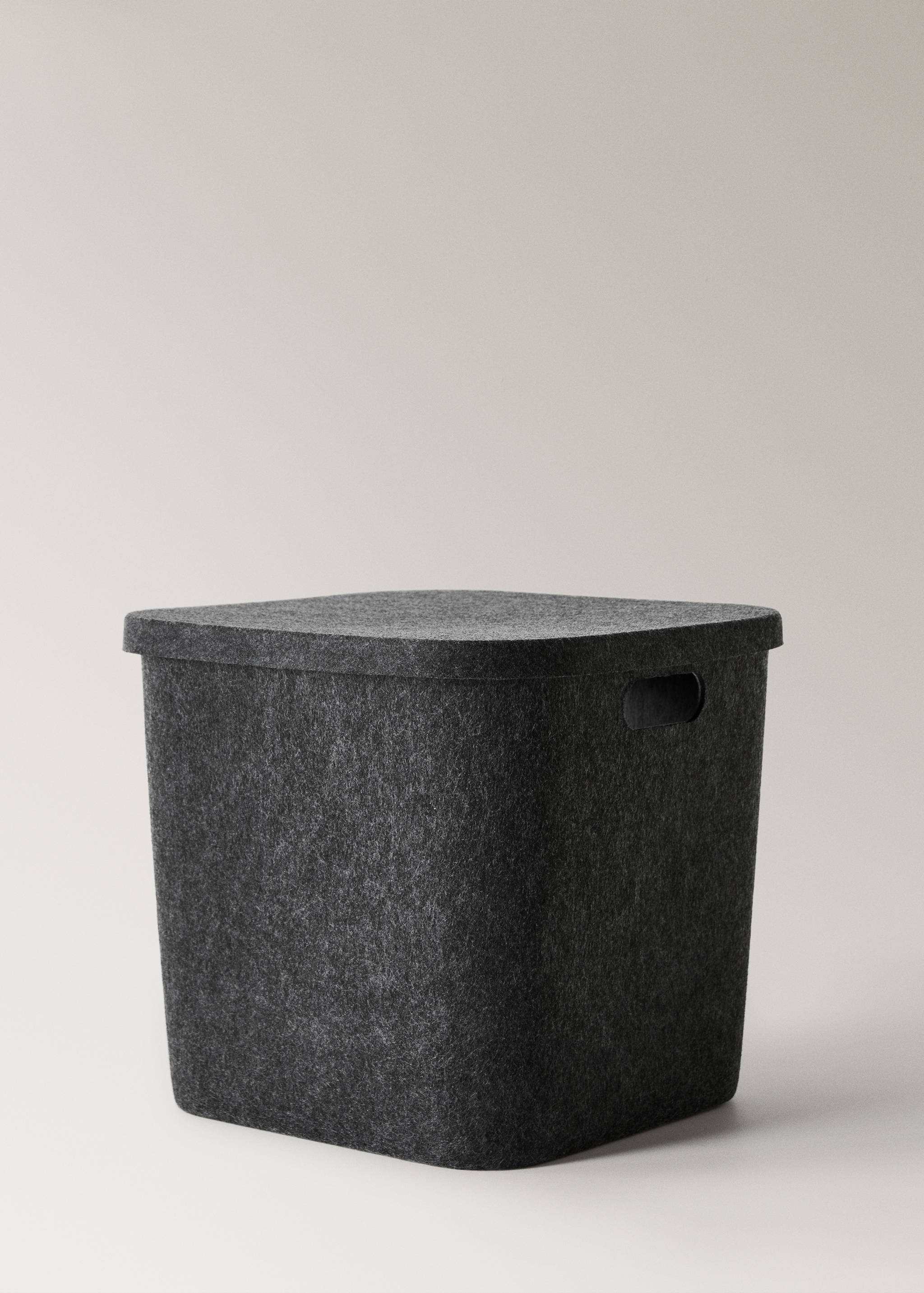 Square felt box with lid - Details of the article 1