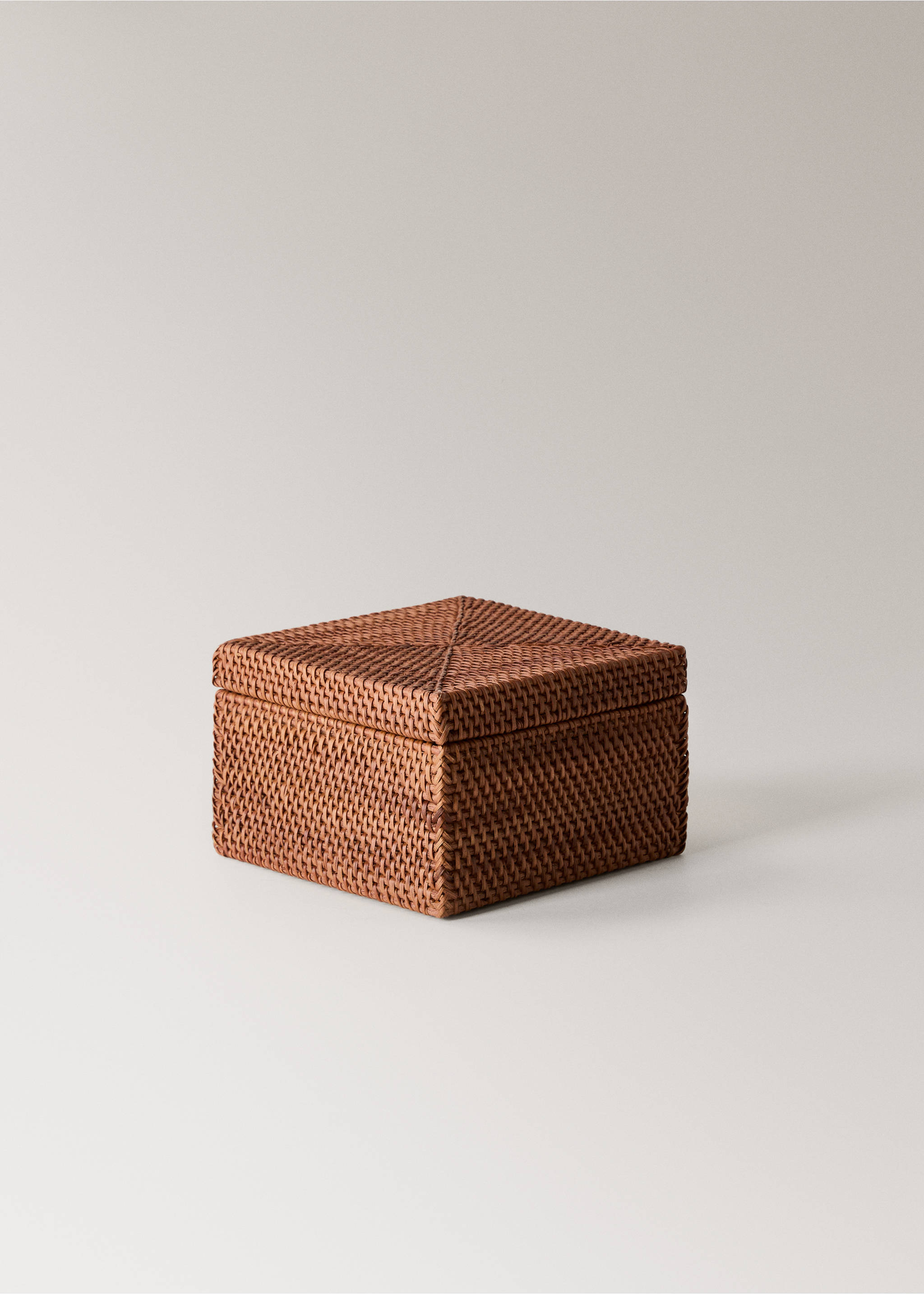 Small thin rattan box - Details of the article 1, Brown. Ref: 17001561-00.