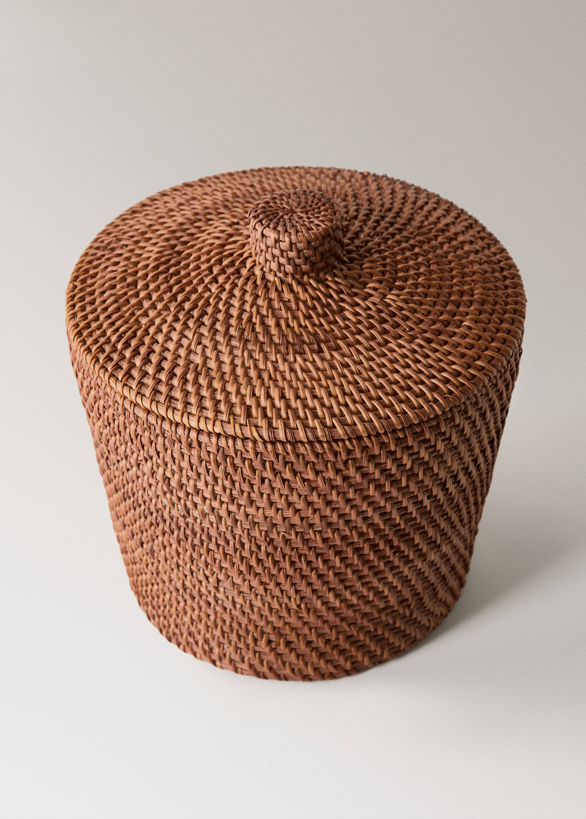 Fine rattan box with lid - Details of the article 1