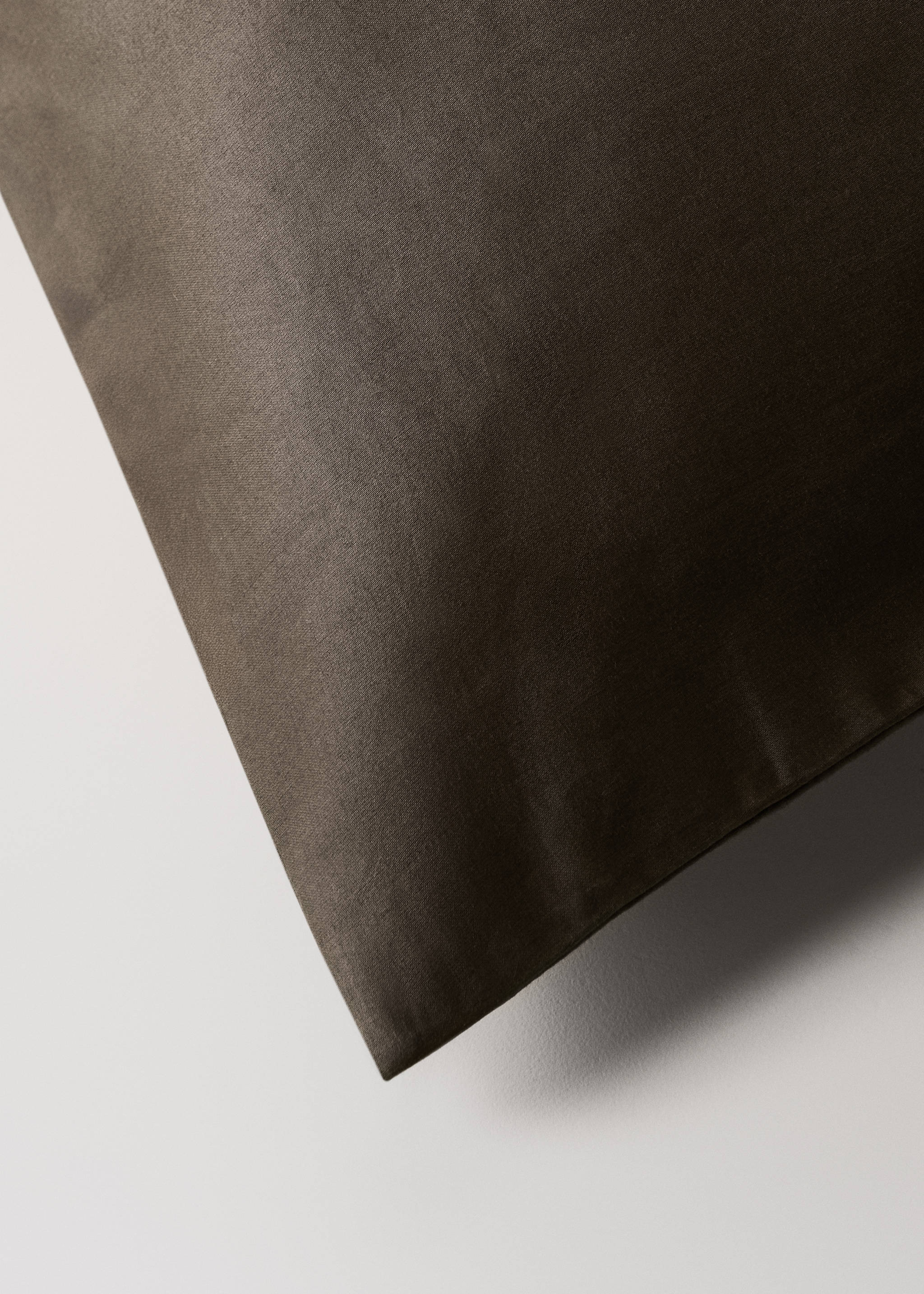 600 threads count satin cotton duvet cover King bed - Details of the article 3