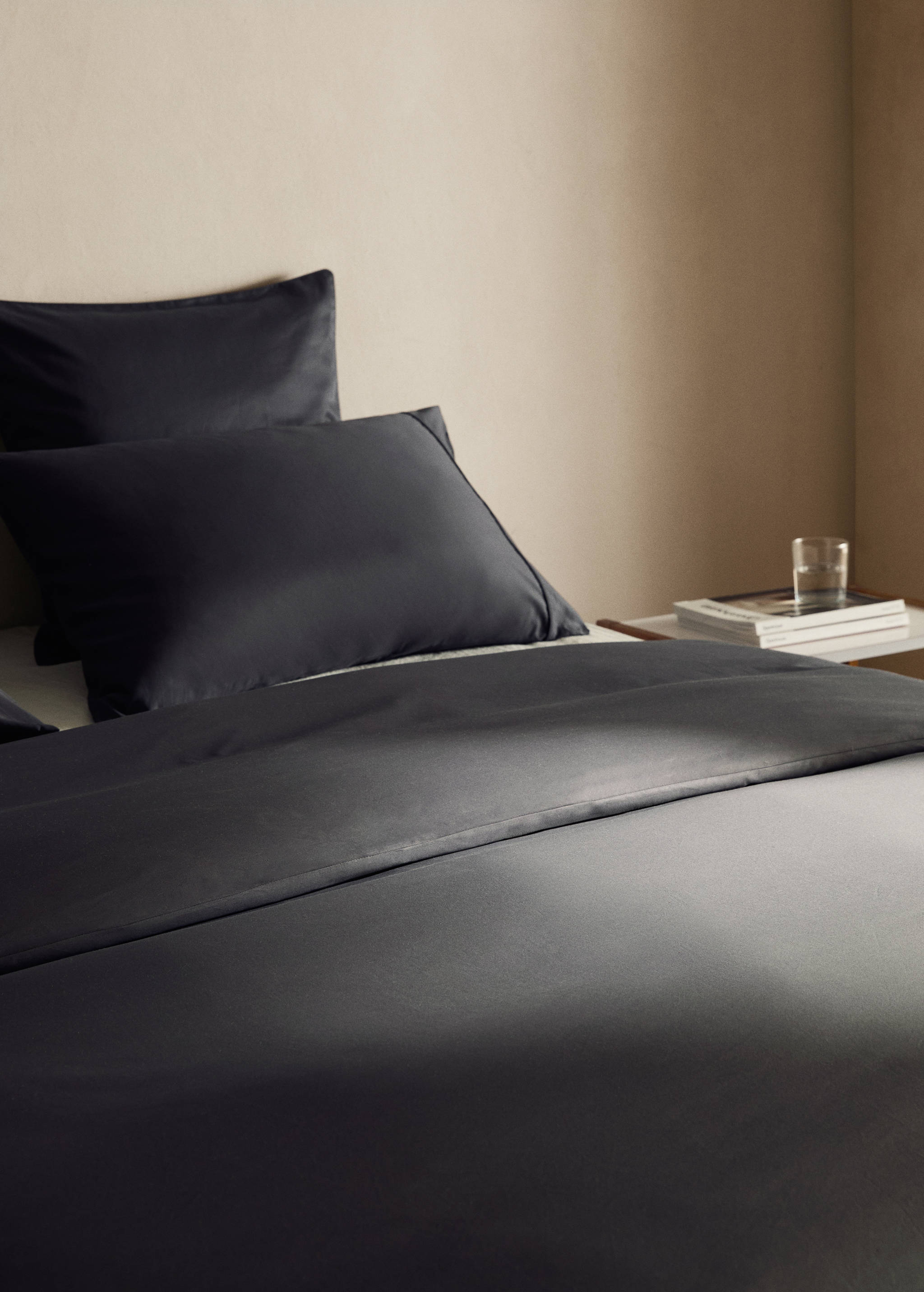 600 threads count satin cotton duvet cover King bed - Details of the article 7