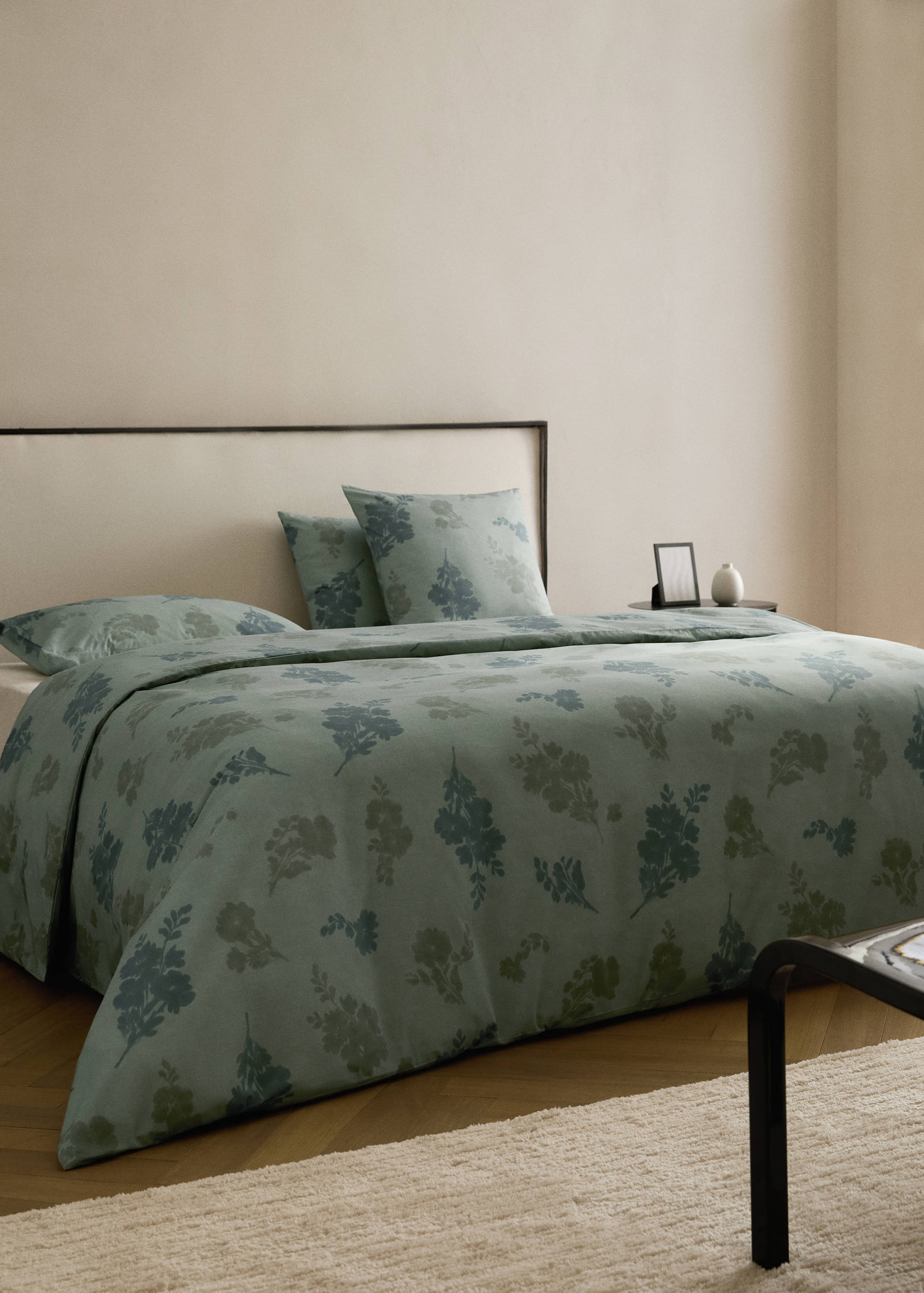 200-thread count percale cotton duvet cover with blurred floral print for 135/140 cm bed - General plane