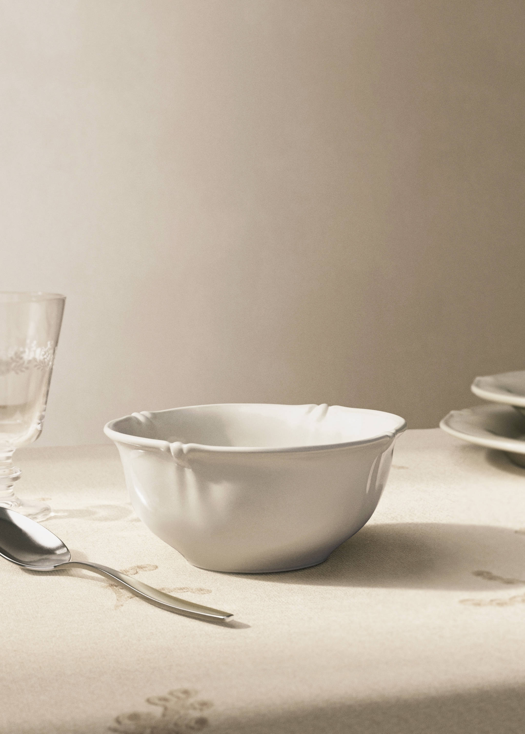 Ovale kom van steengoed - Overzichtstekening