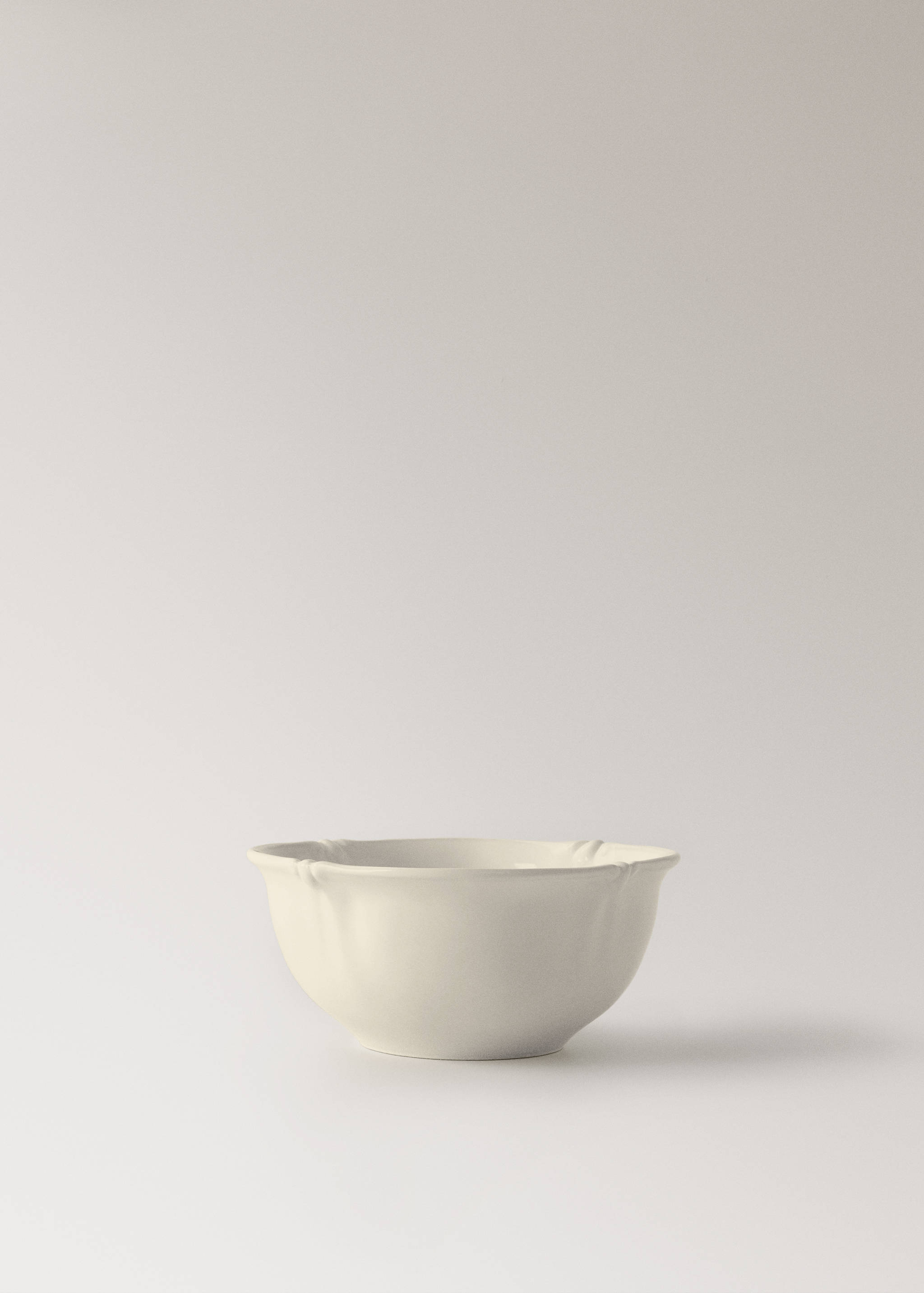 Ovale kom van steengoed - Artikel zonder model