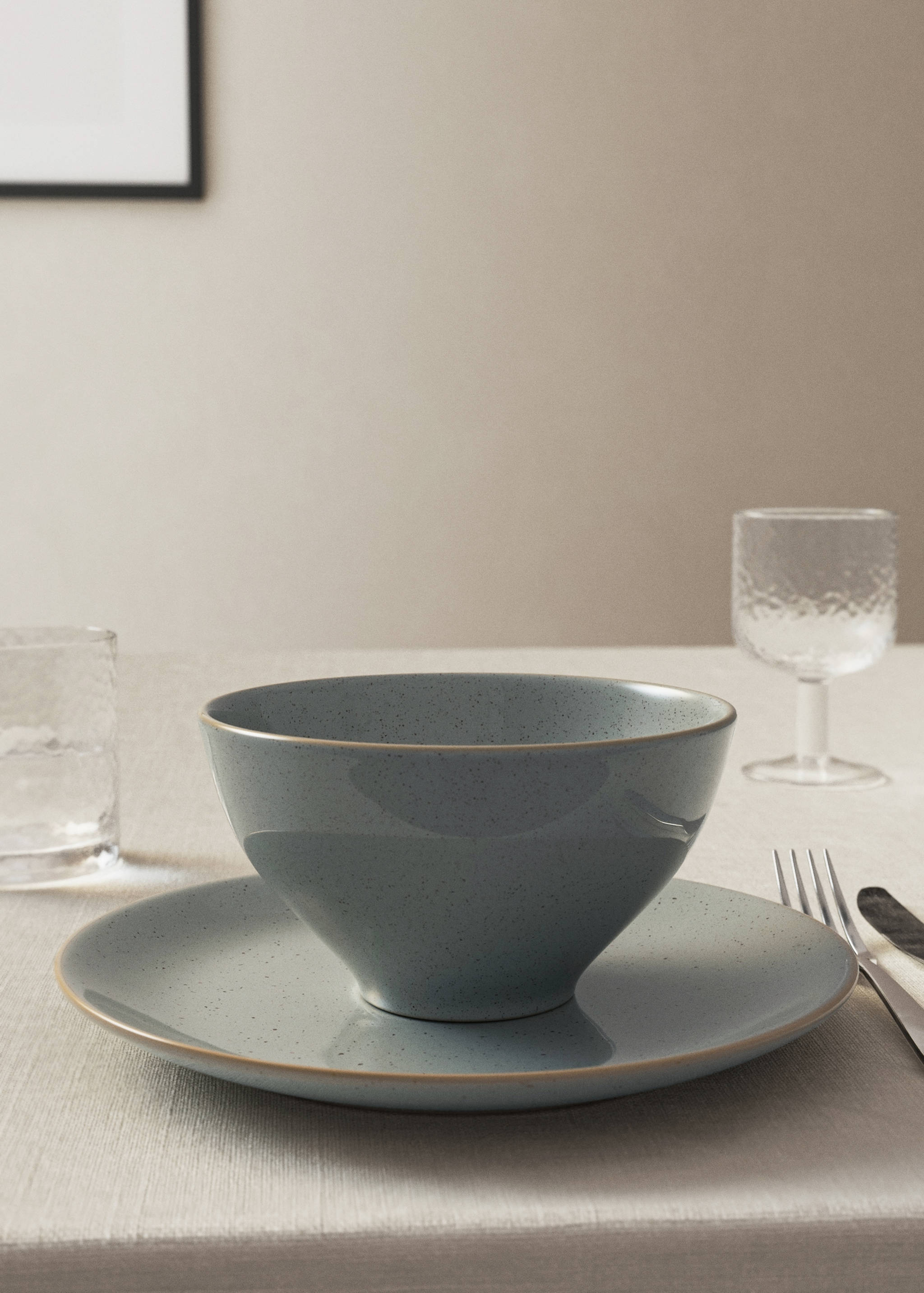 Kom van steengoed met stippen - Overzichtstekening