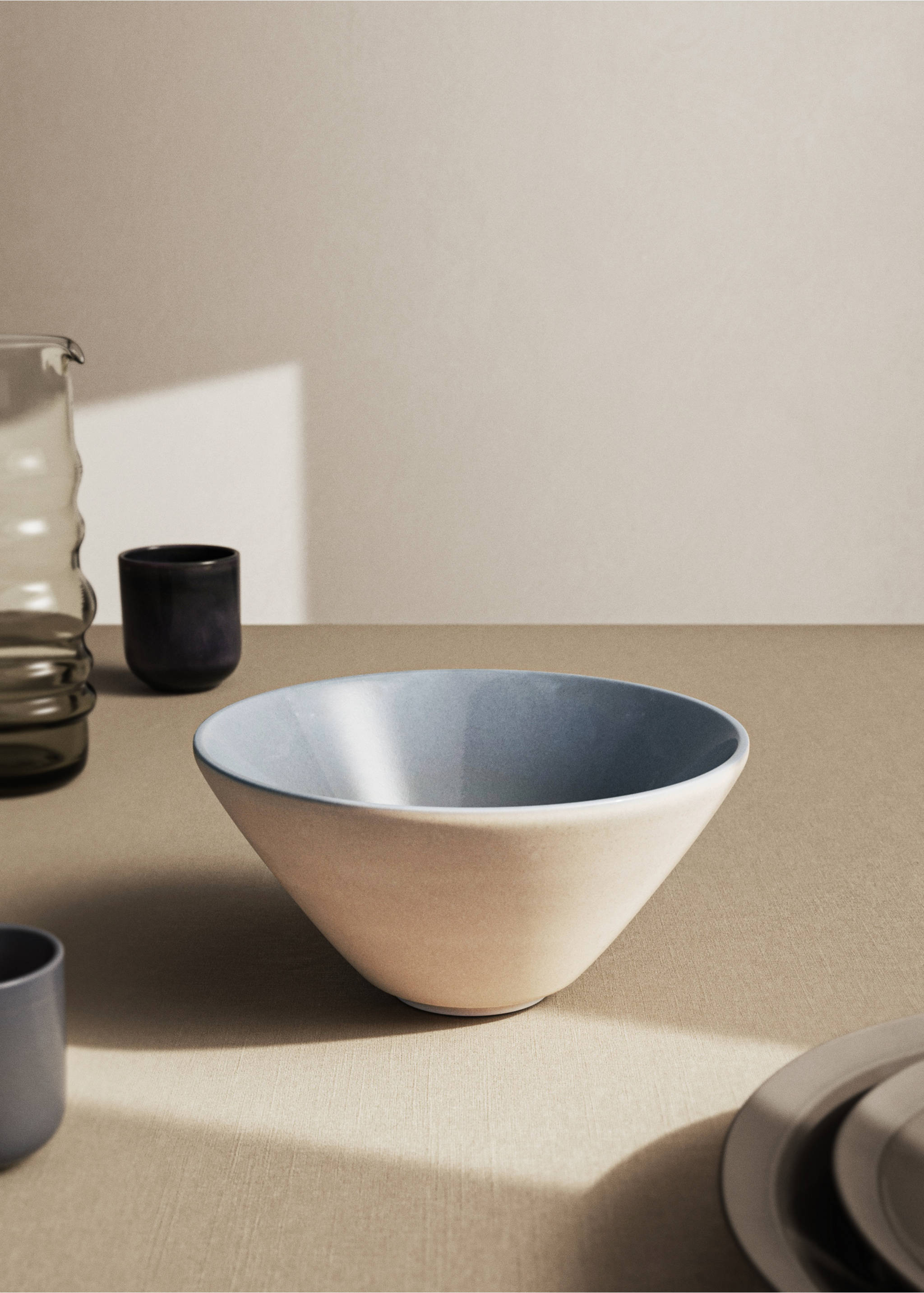 Two-tone stoneware bowl - General plane, Night Blue. Ref: 17002047-00.