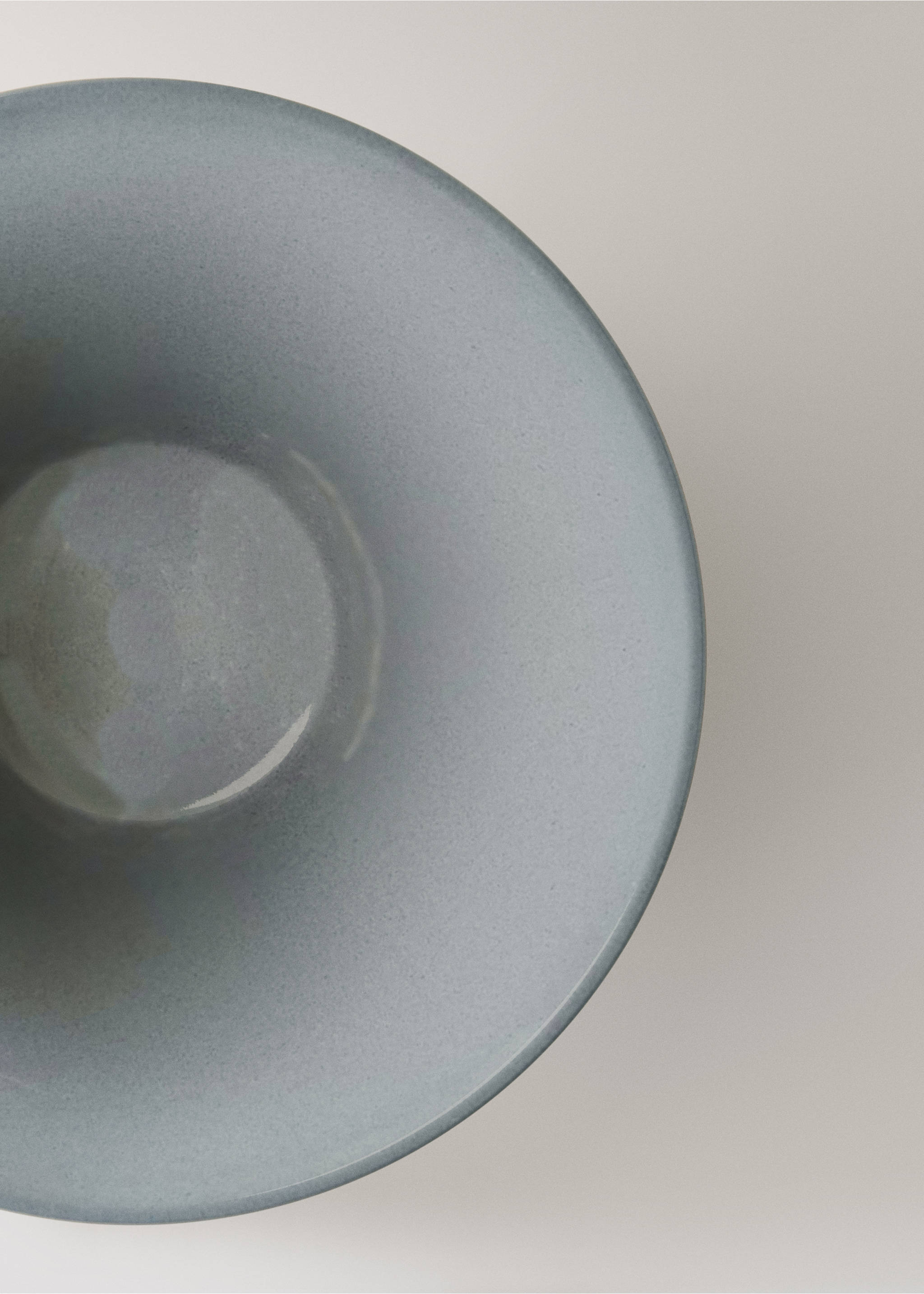 Two-tone stoneware bowl - Details of the article 1, Night Blue. Ref: 17002047-00.