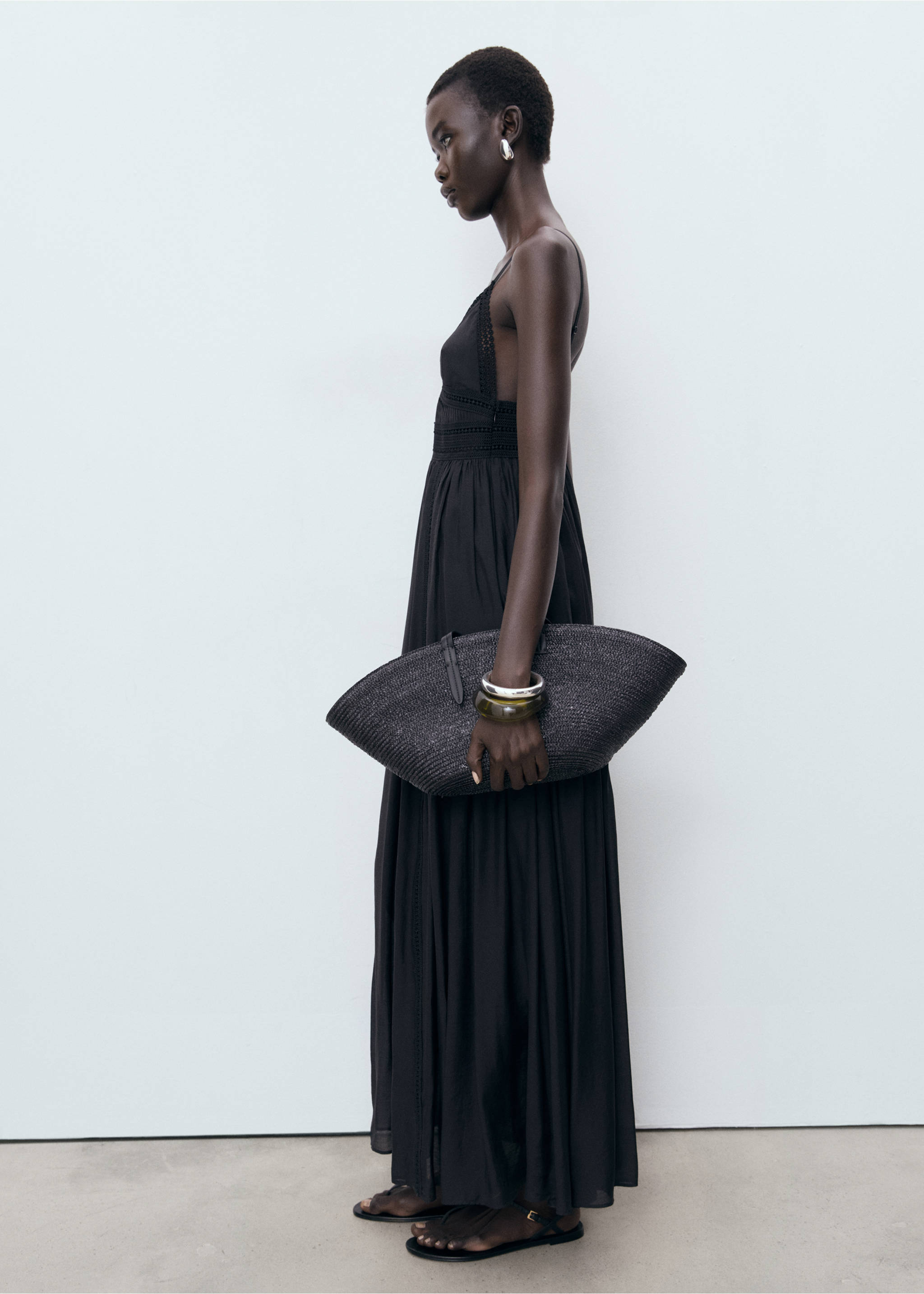 Robe longue détails dentelle - Détail de l'article 6, Noir. Ref: 17002539-00.