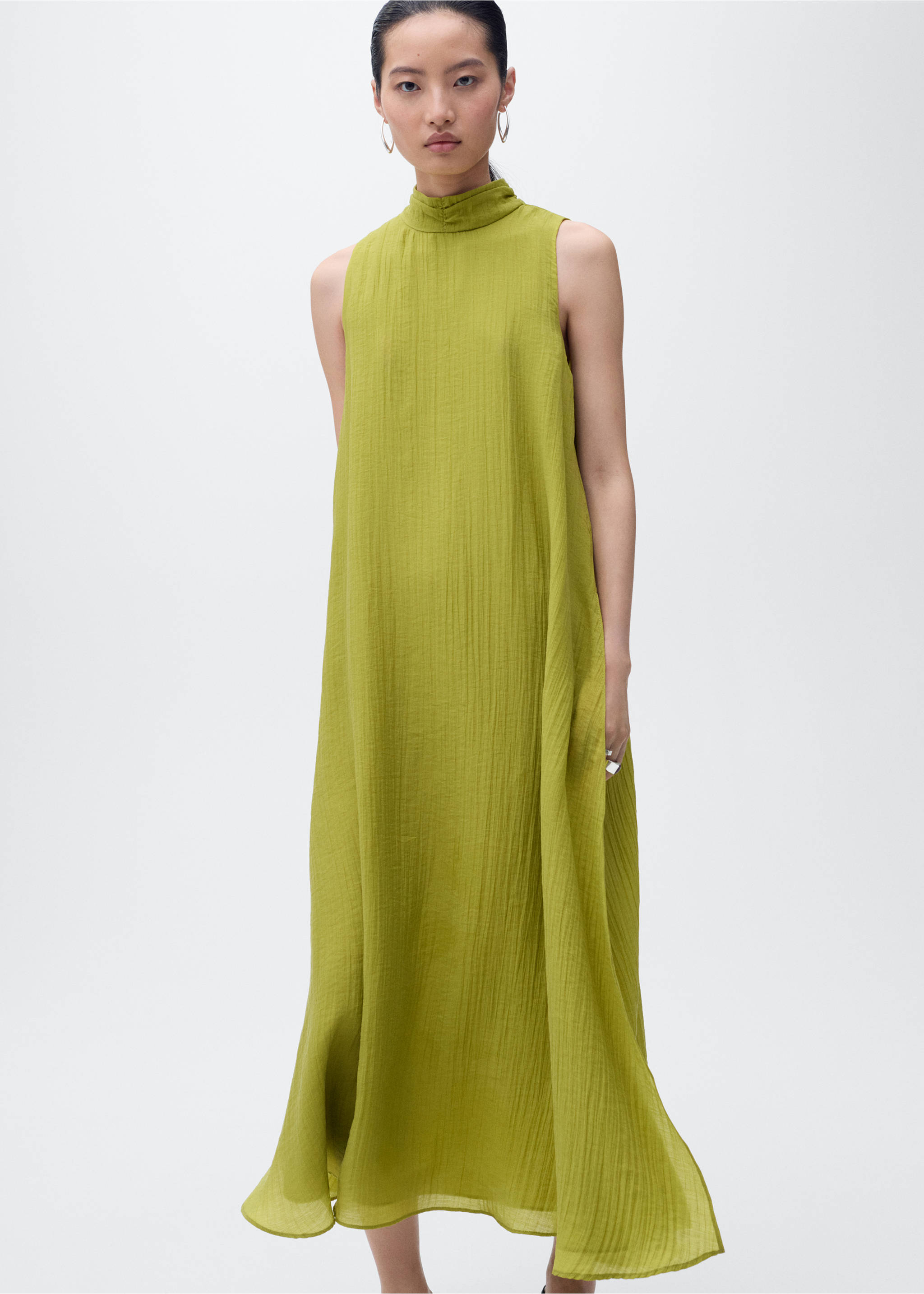 Halter-neck lyocell dress - Medium plane, Lime. Ref: 17002540-00.