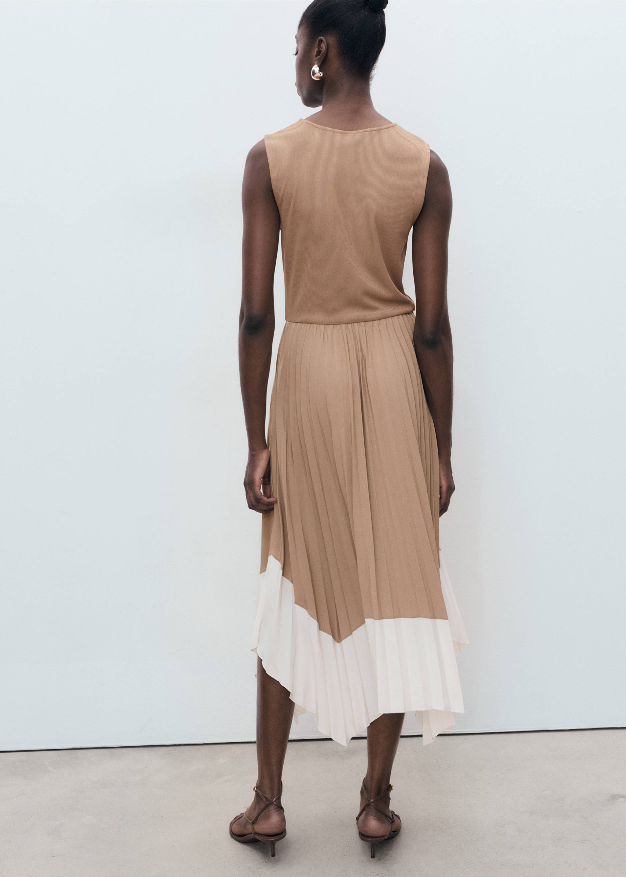 Combined pleated dress - Reverse of the article, White. Ref: 17002546-00.