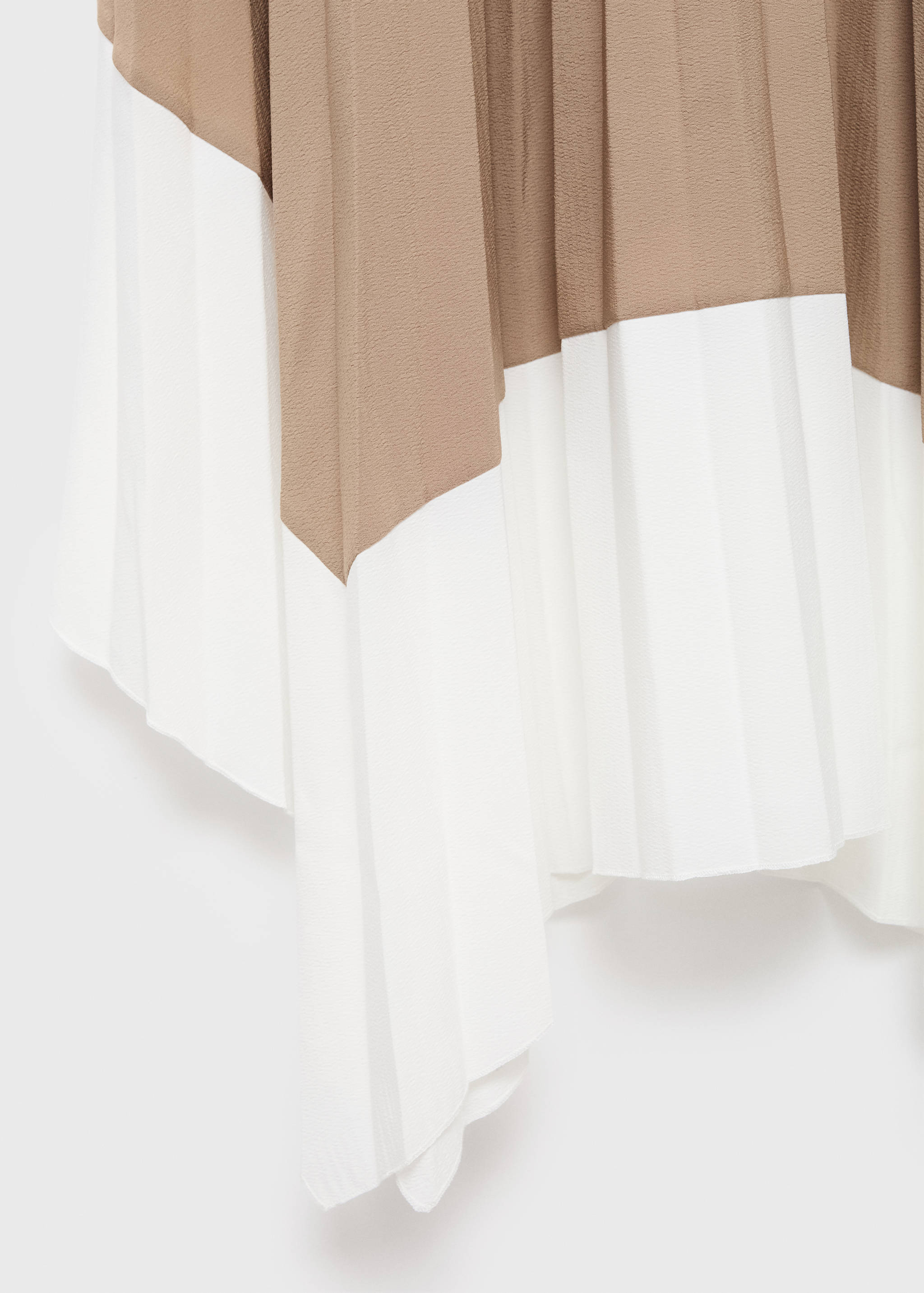 Combined pleated dress - Details of the article 0