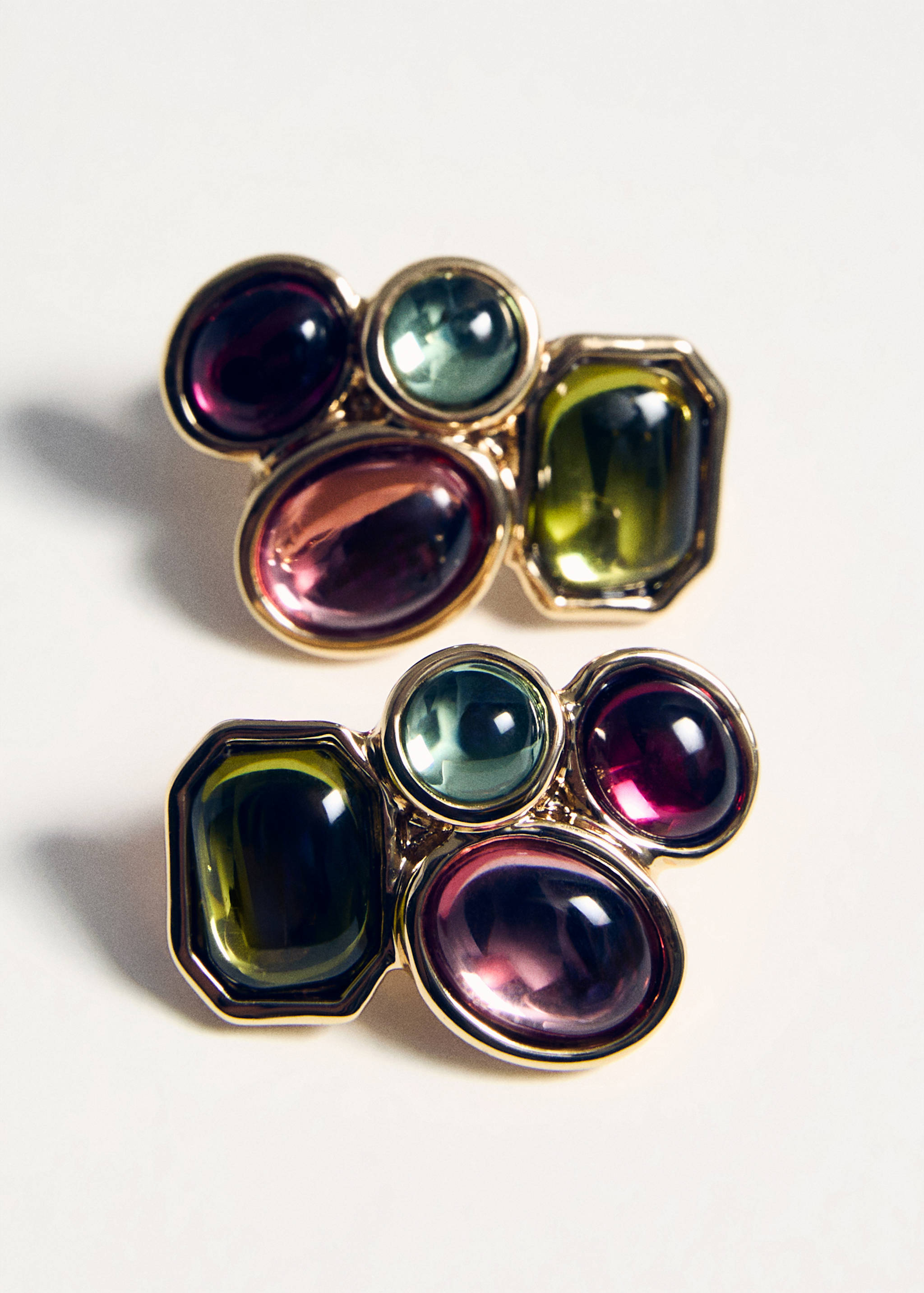 Earrings with geometric appliqué - Details of the article 5