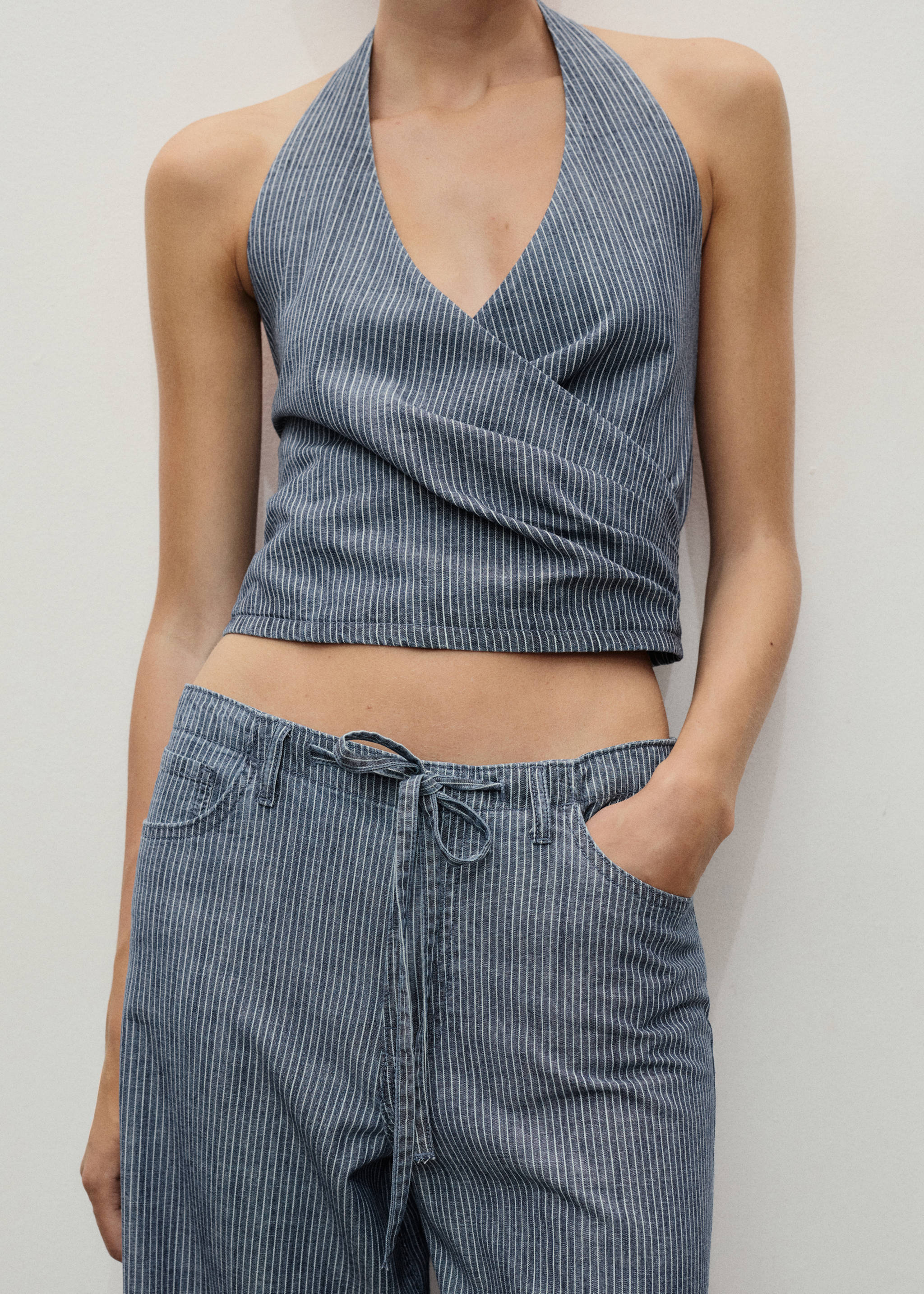 Randig denimtopp med omlott - Detaljer om artikeln 6