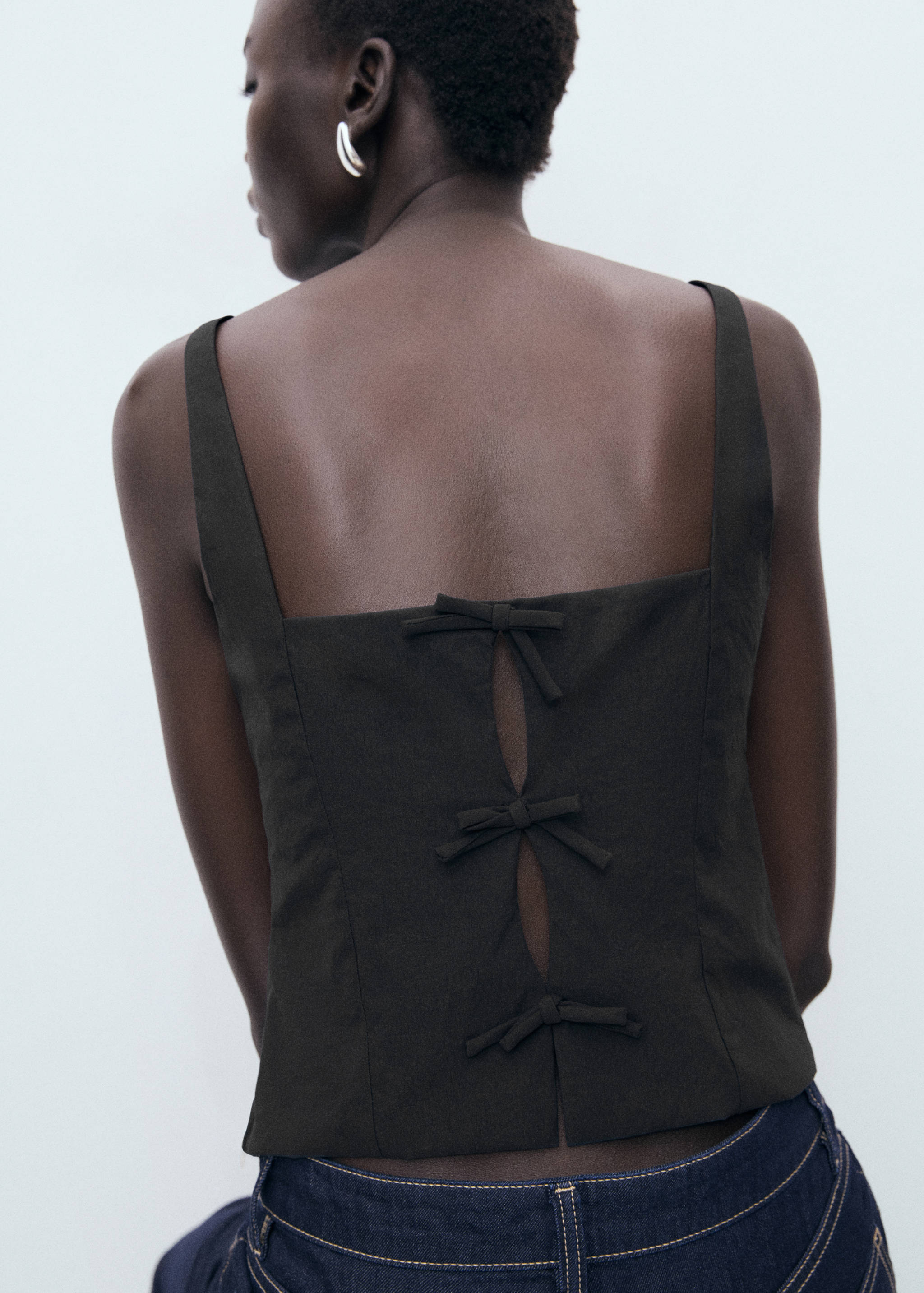 Top with bows on the back - Details of the article 6