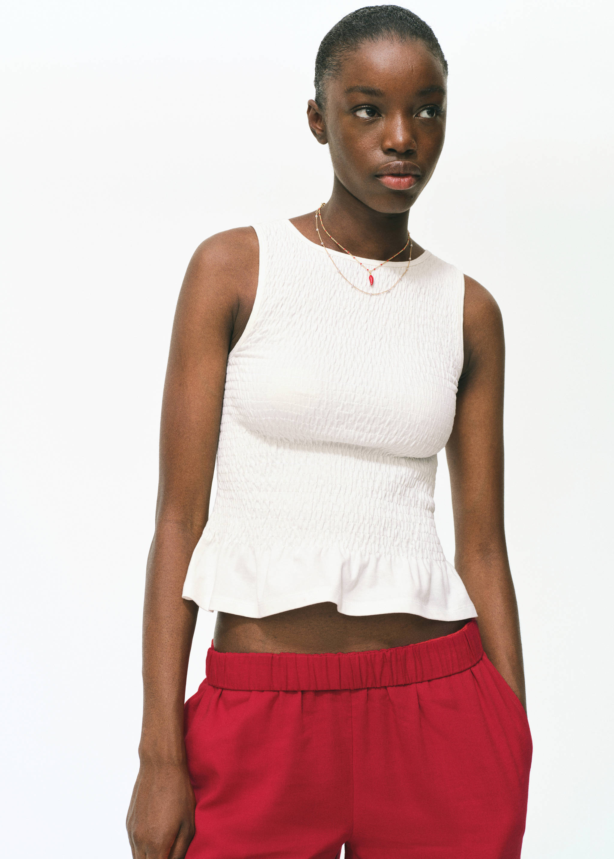 Top fruncido volante - Plano medio