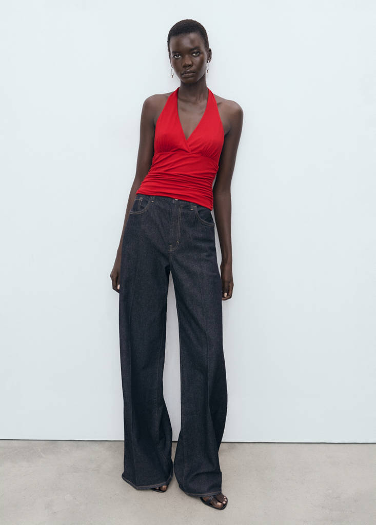 V-neck top with open back — Red