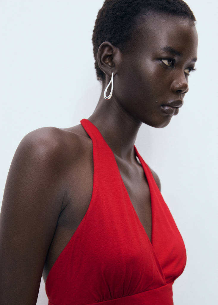 V-neck top with open back — Red