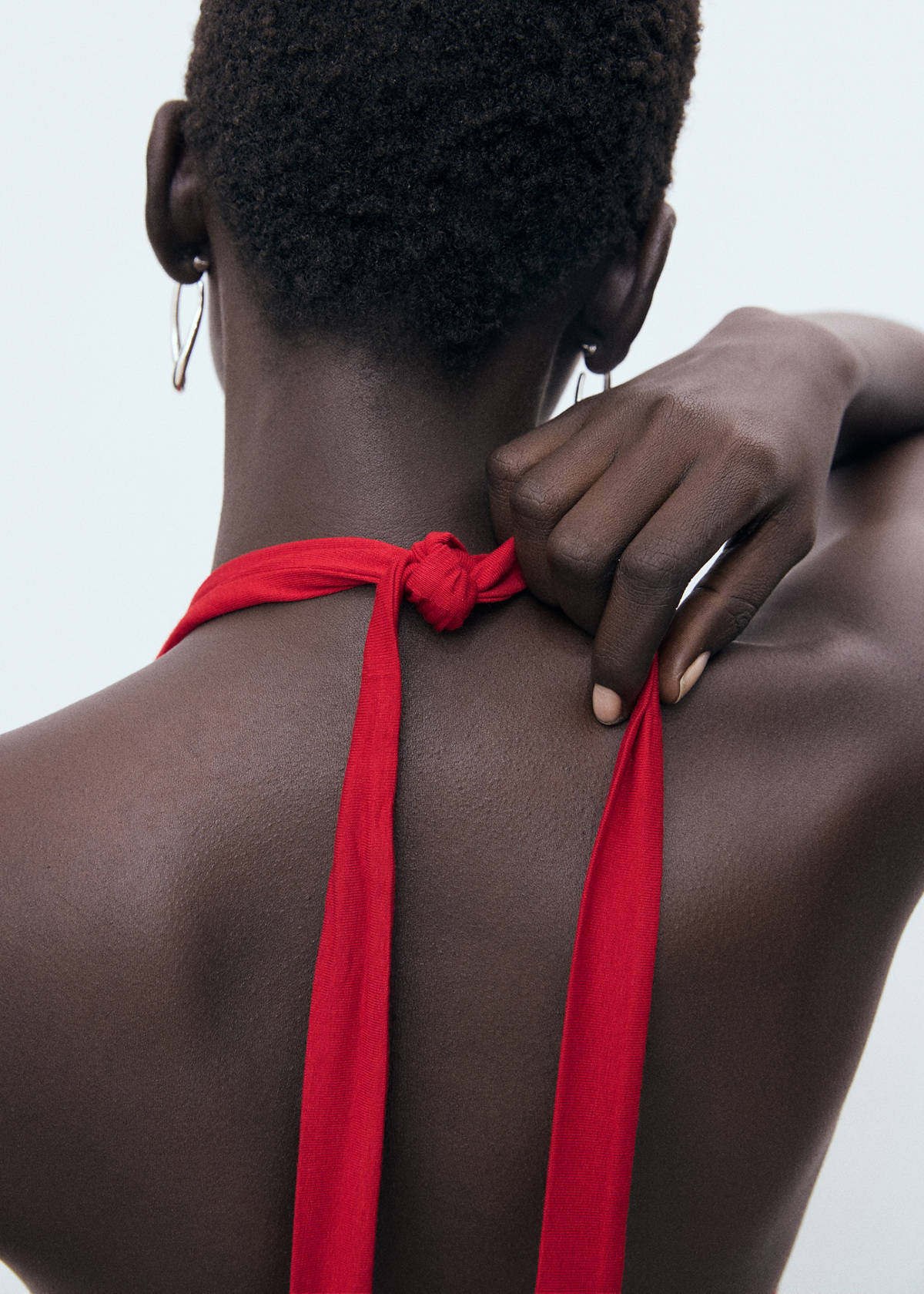 V-neck top with open back — Red