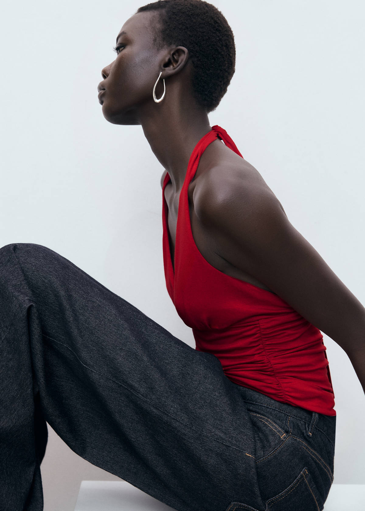 V-neck top with open back — Red
