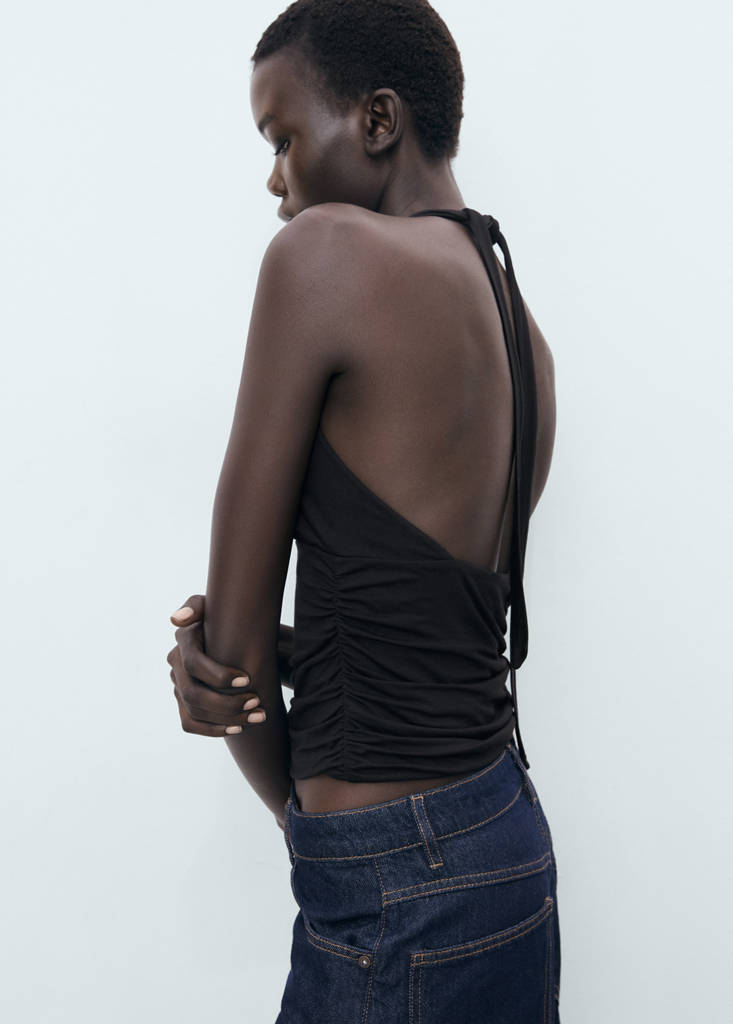 V-neck top with open back — Black